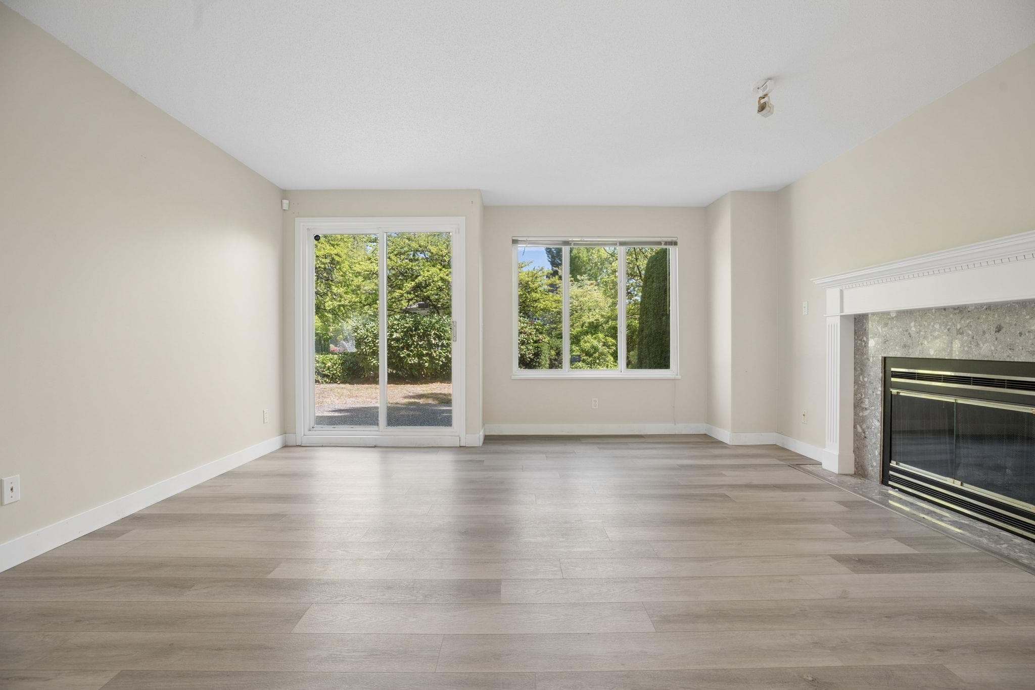 163 - 13888 70 Avenue, Surrey, V3W 0R8 — photo 2