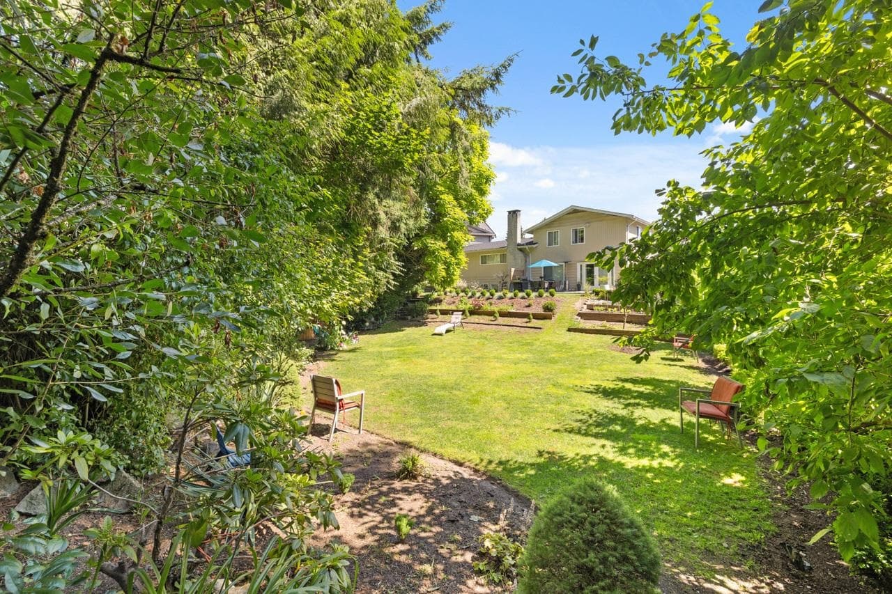 8240 Manson Drive, Burnaby, V5A 2C2 — photo 2