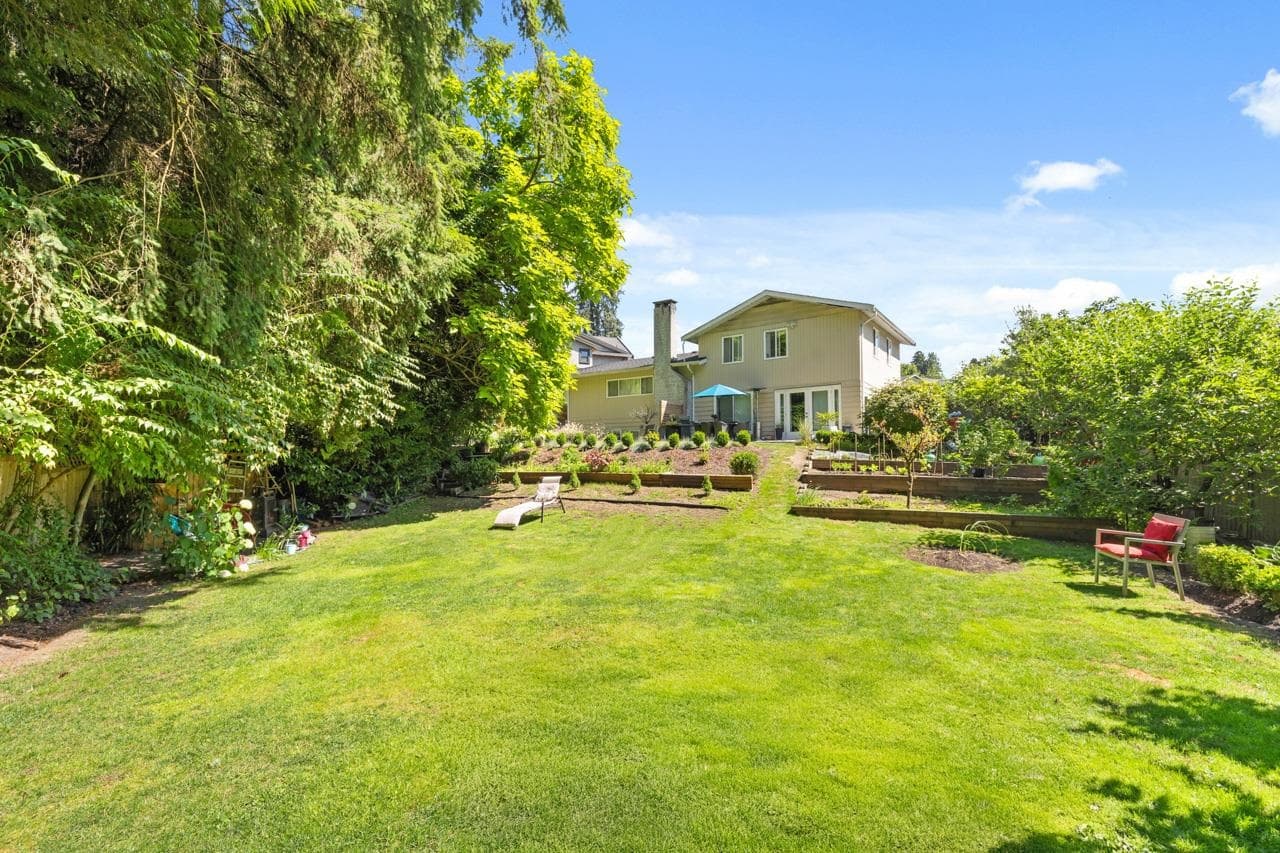 8240 Manson Drive, Burnaby, V5A 2C2 — photo 3