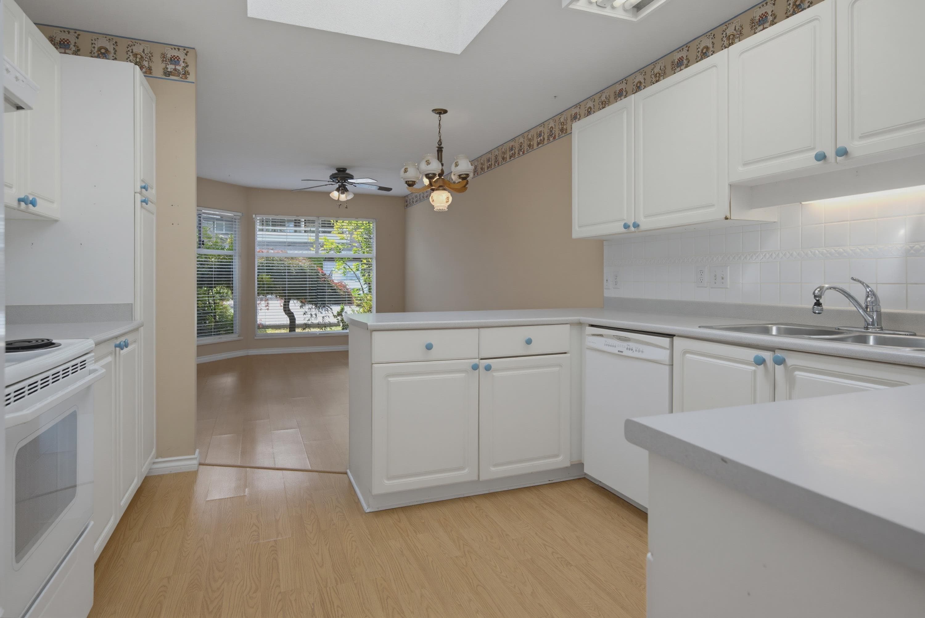 178 - 16080 82 Avenue, Surrey, V4N 0N6 — photo 5