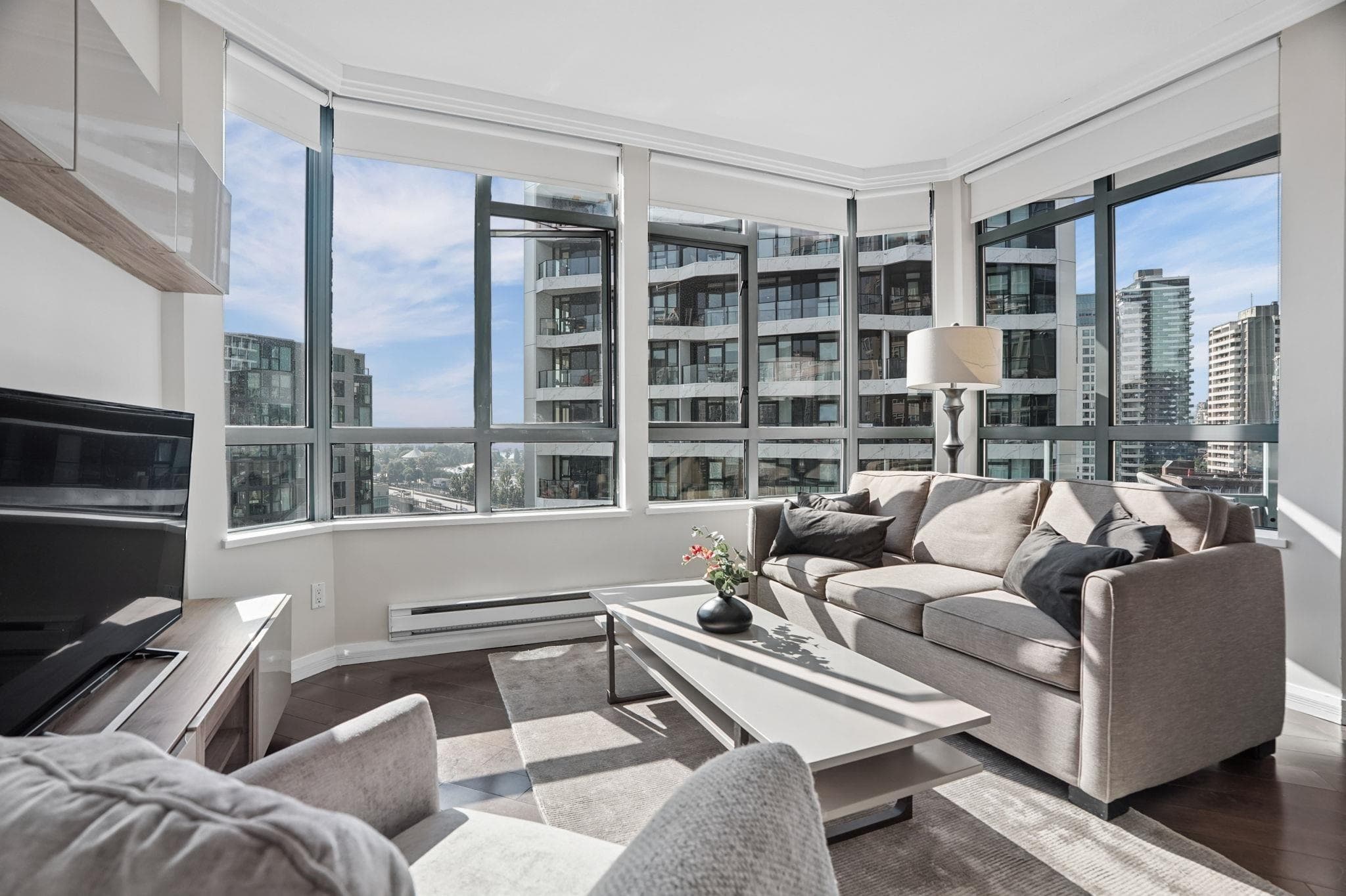 1306 - 1383 Howe Street, Vancouver, V6Z 2R5 — photo 1
