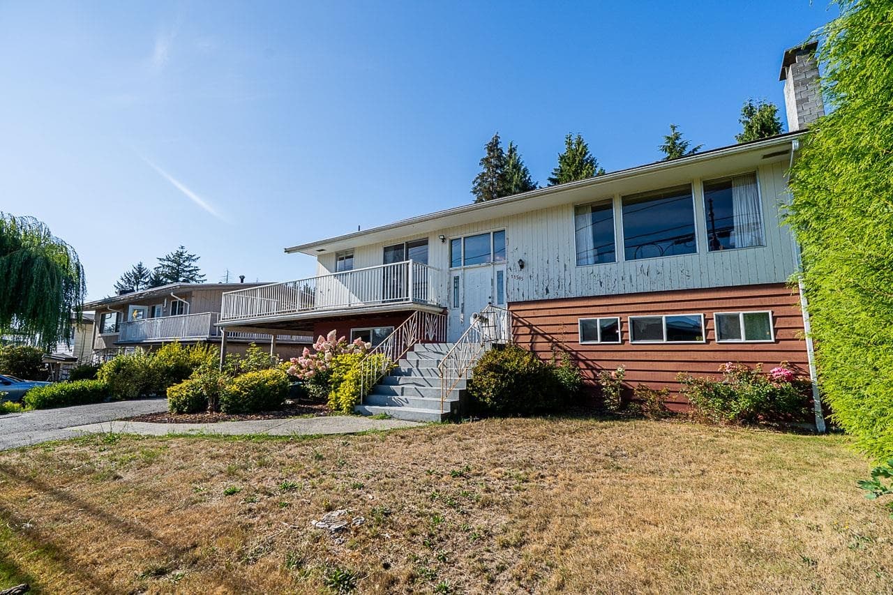 11595 75a Avenue, Delta, V4C 1H9 — photo 2
