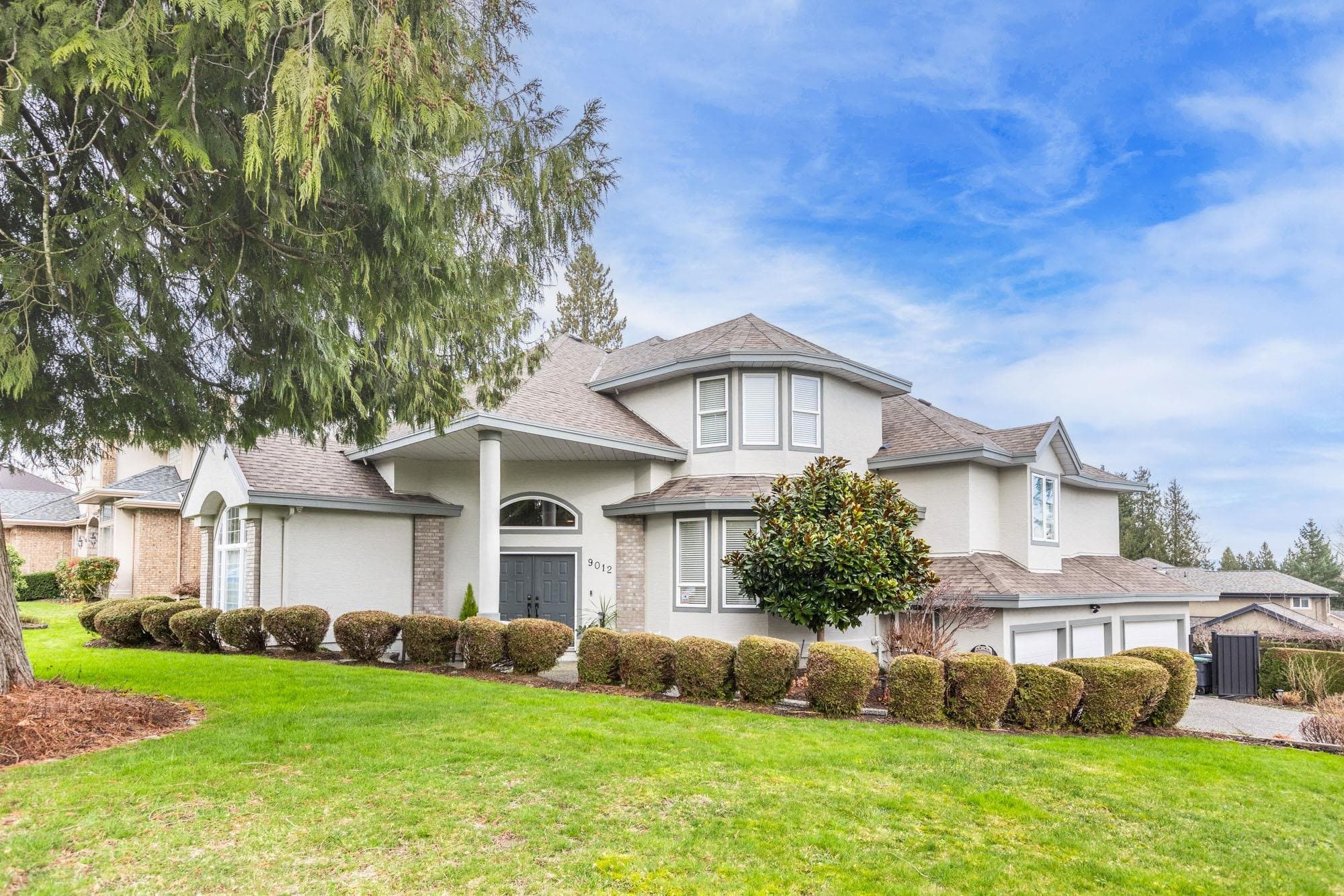 9012 162a Street, Surrey, V4N 3L6 — photo 2