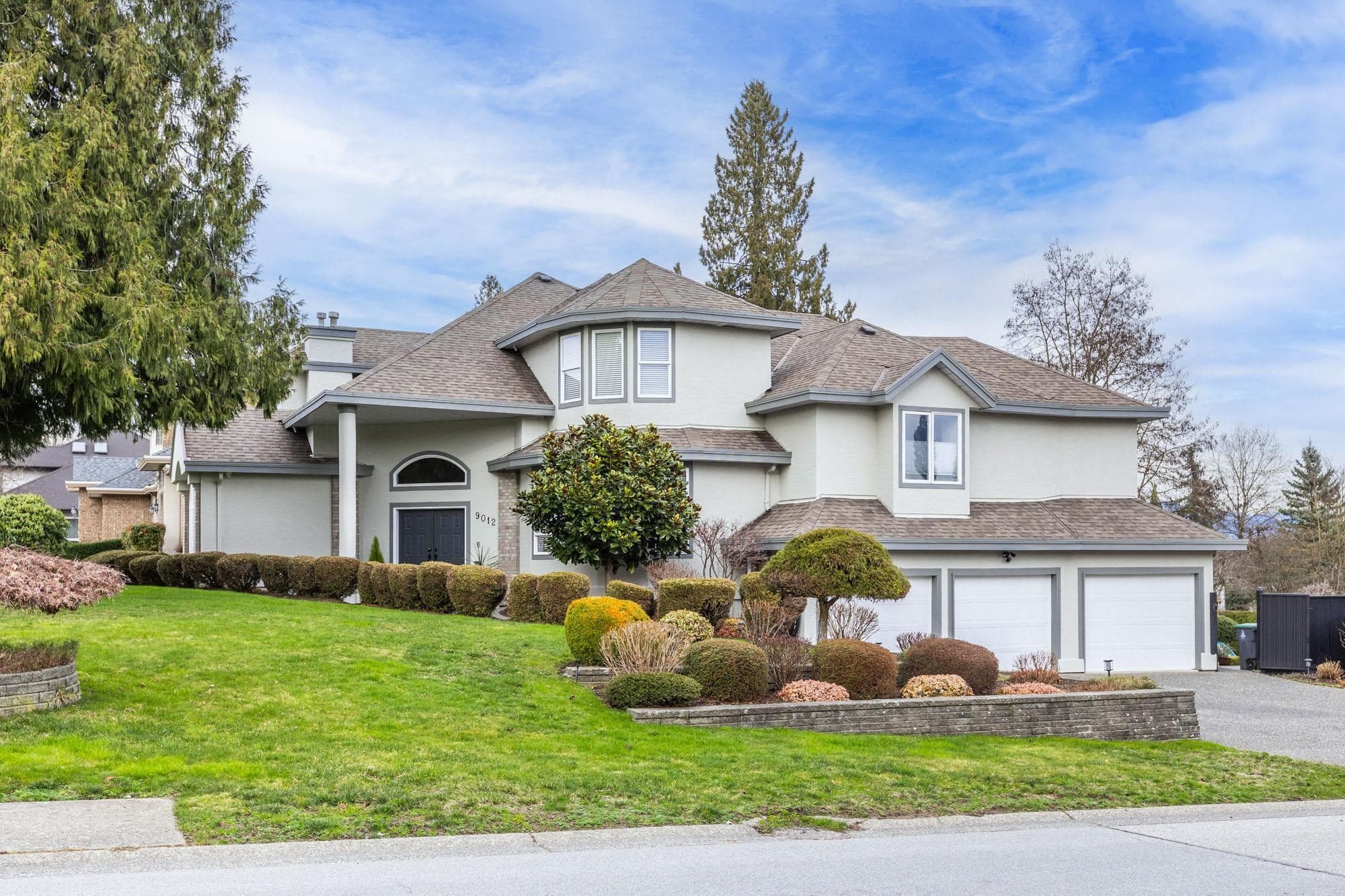 9012 162a Street, Surrey, V4N 3L6 — photo 1