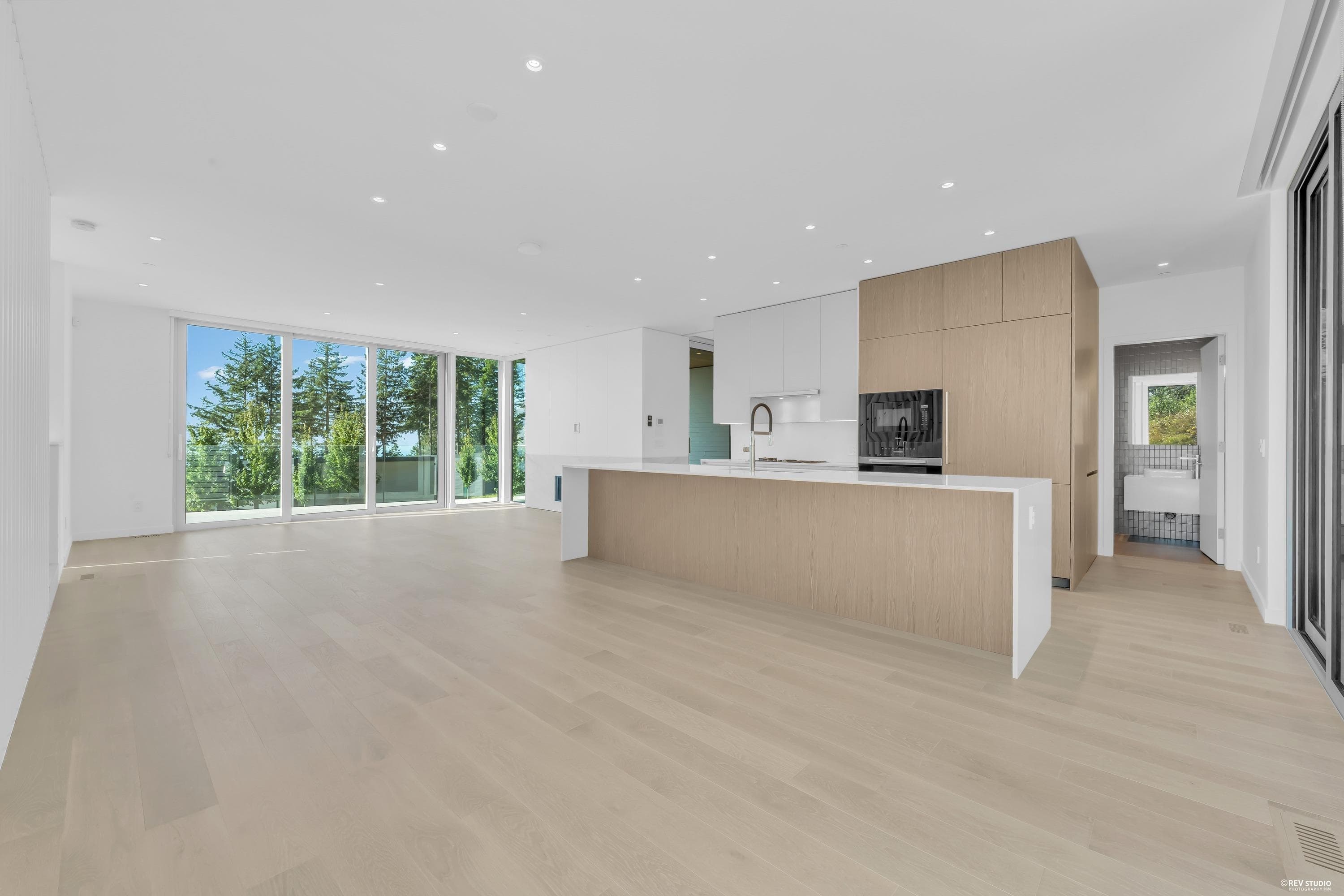 3317 Chippendale Road, West Vancouver, V7S 0B7 — photo 2