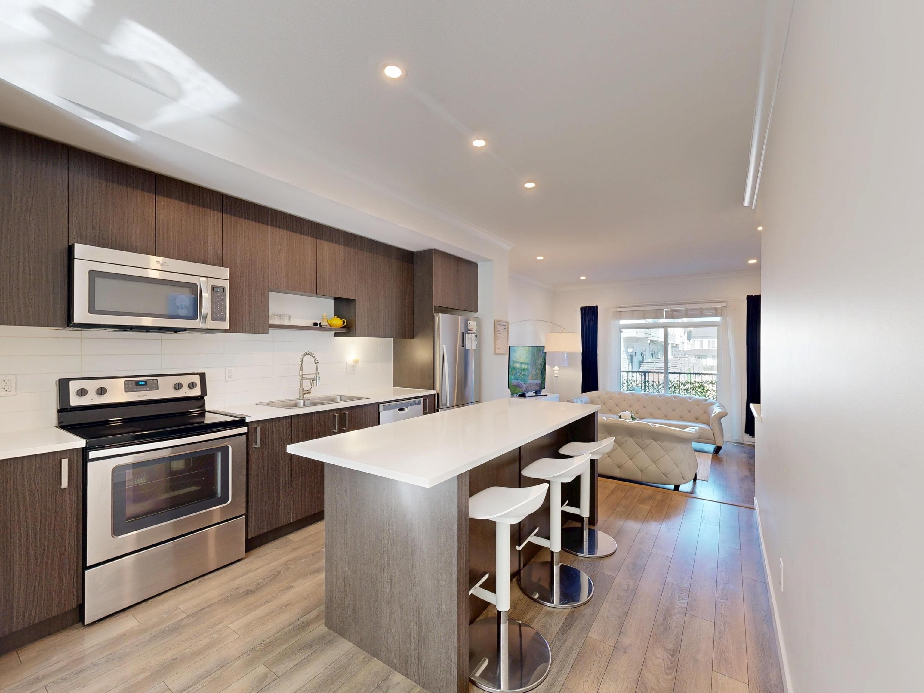 130 - 15230 Guildford Drive, Surrey, V3R 0C8 — photo 5
