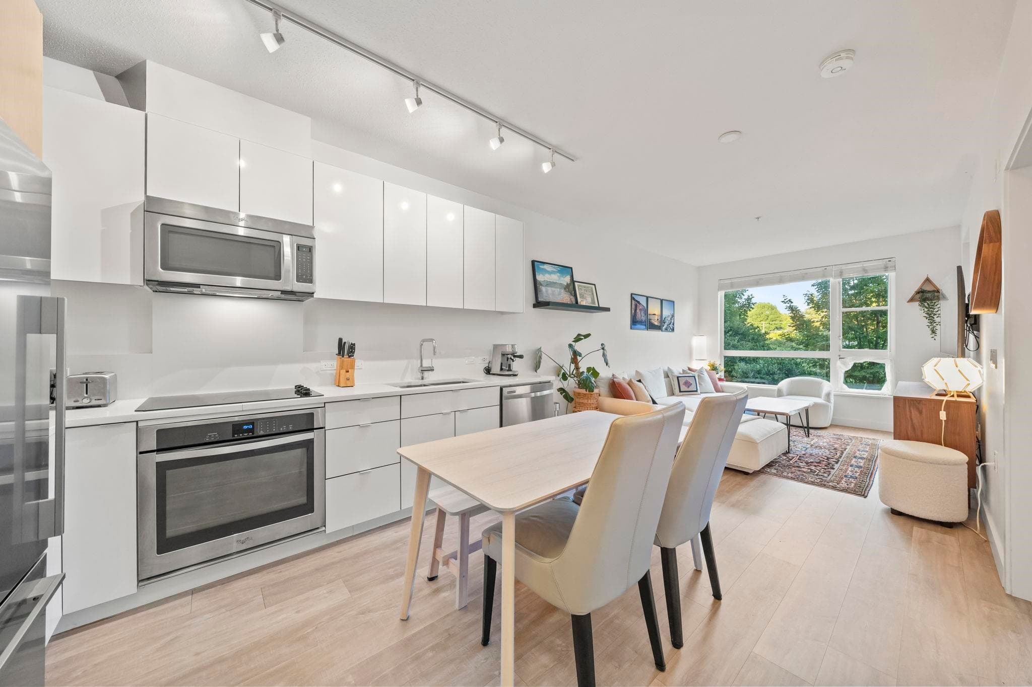 214 - 1621 Hamilton Avenue, North Vancouver, V7P 0B6 — photo 2