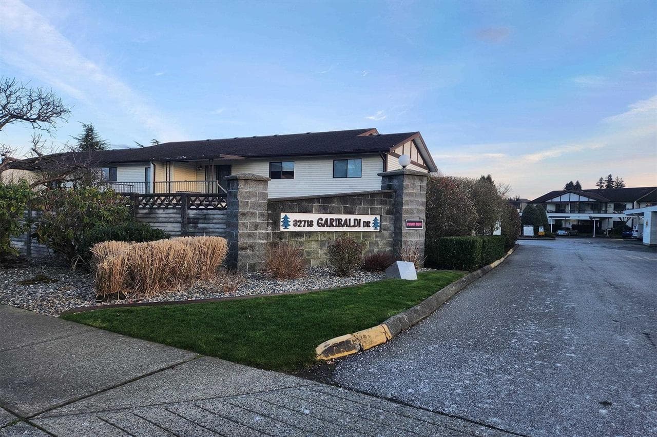 73 - 32718 Garibaldi Drive, Abbotsford, V2T 5T6 — photo 1