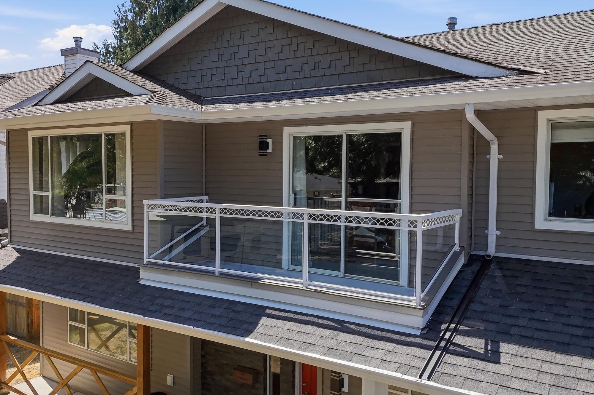 5873 169 Street, Surrey, V3S 7A1 — photo 2