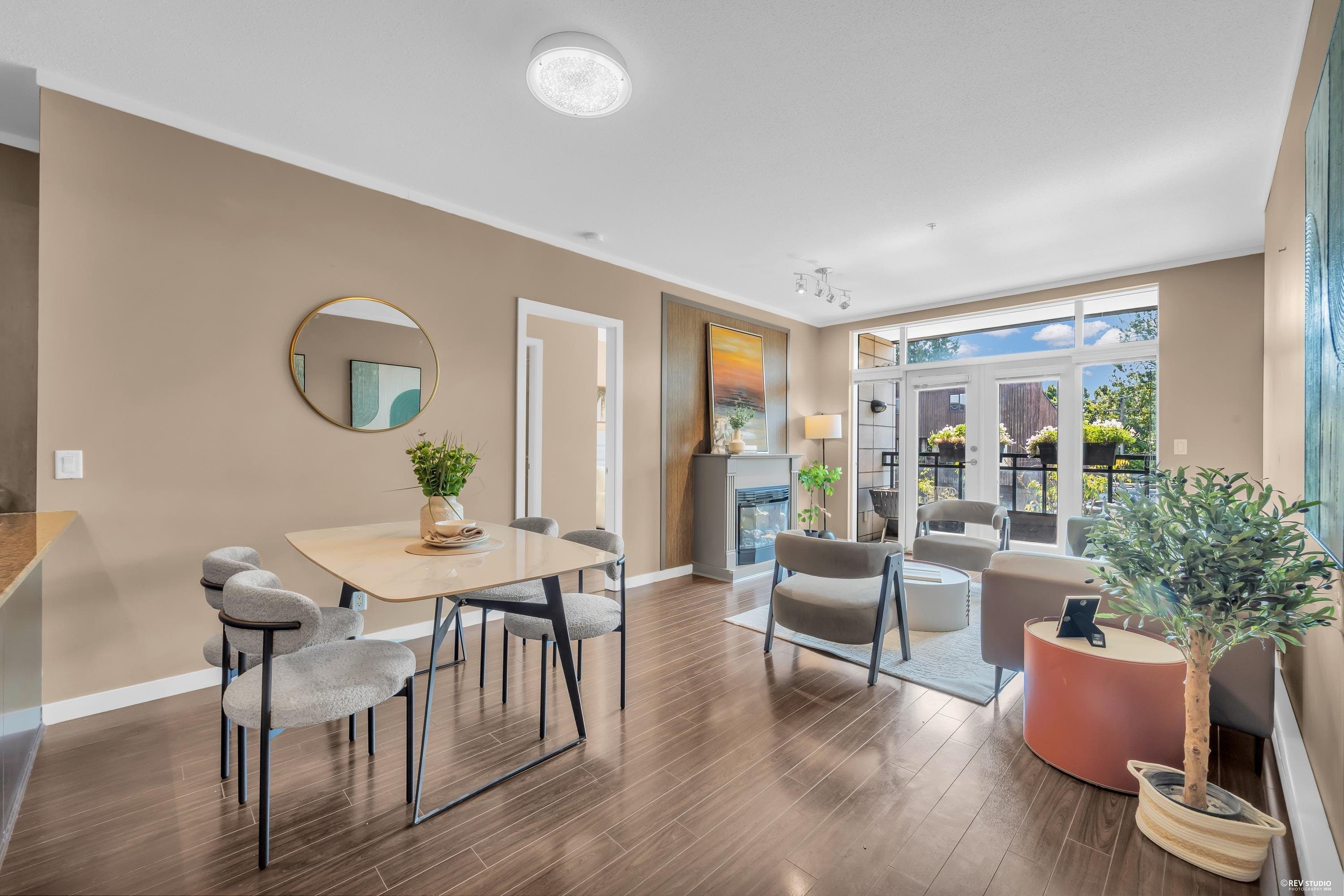 301 - 4479 W 10th Avenue, Vancouver, V6R 2H8 — photo 4