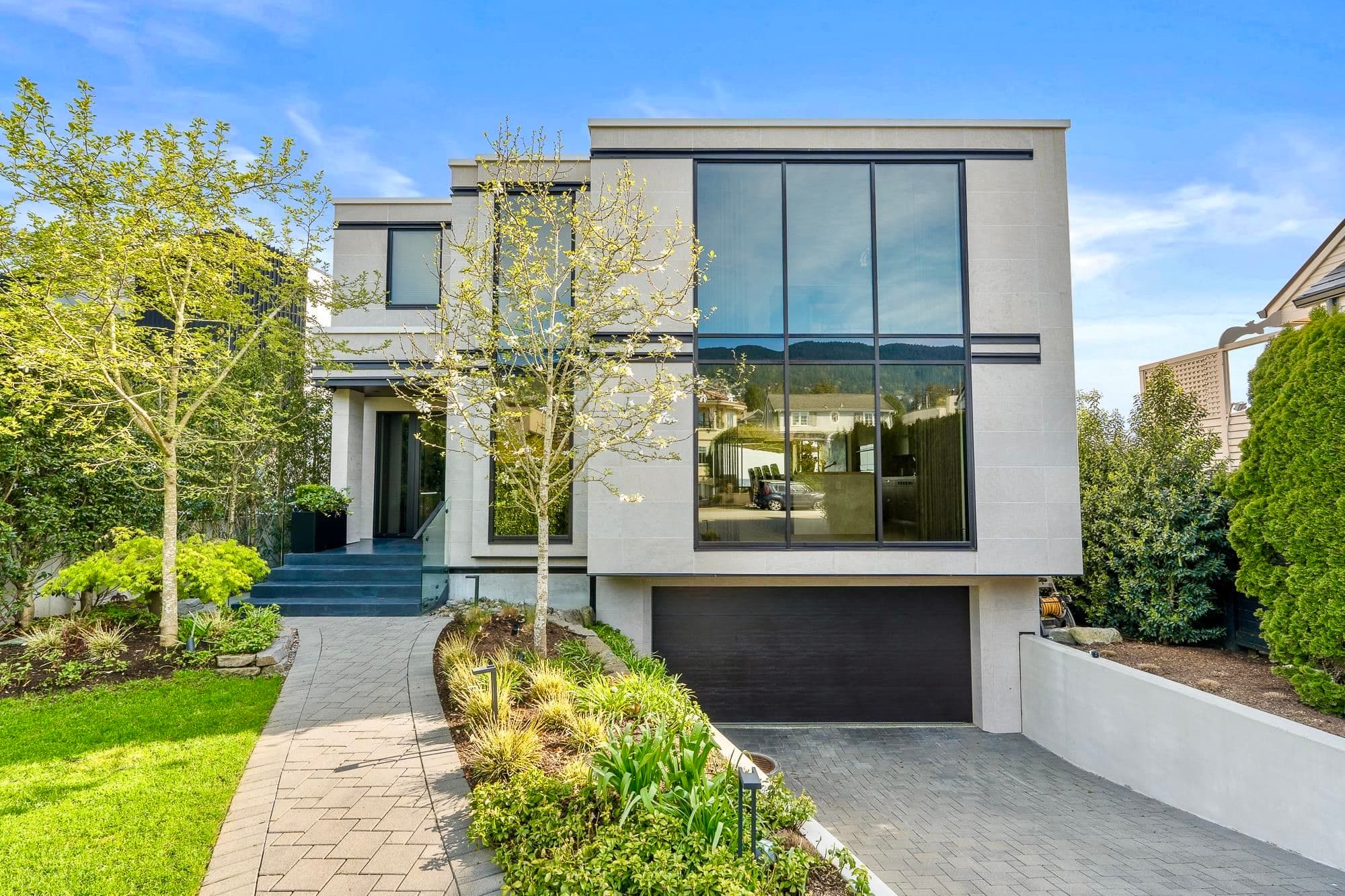 2356 Bellevue Avenue, West Vancouver, V7V 1C8 — photo 1