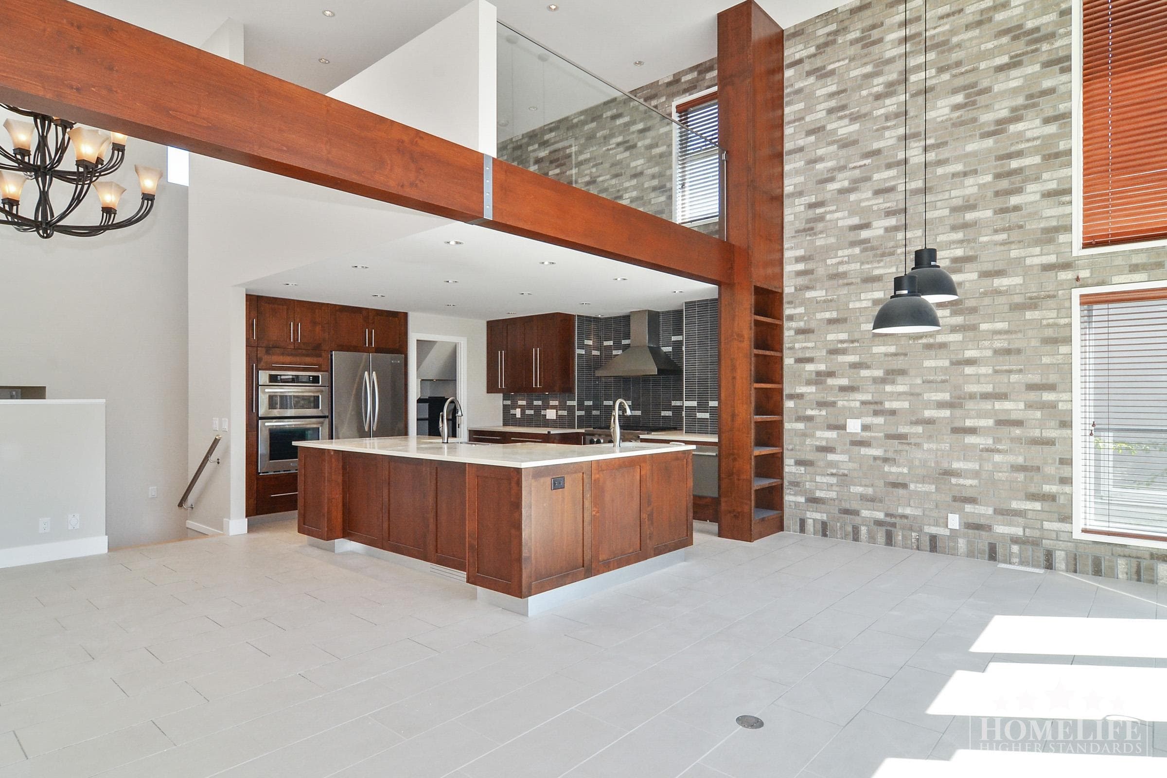 House - 15728 Buena Vista Avenue, White Rock, V4B 1Z7 — photo 4