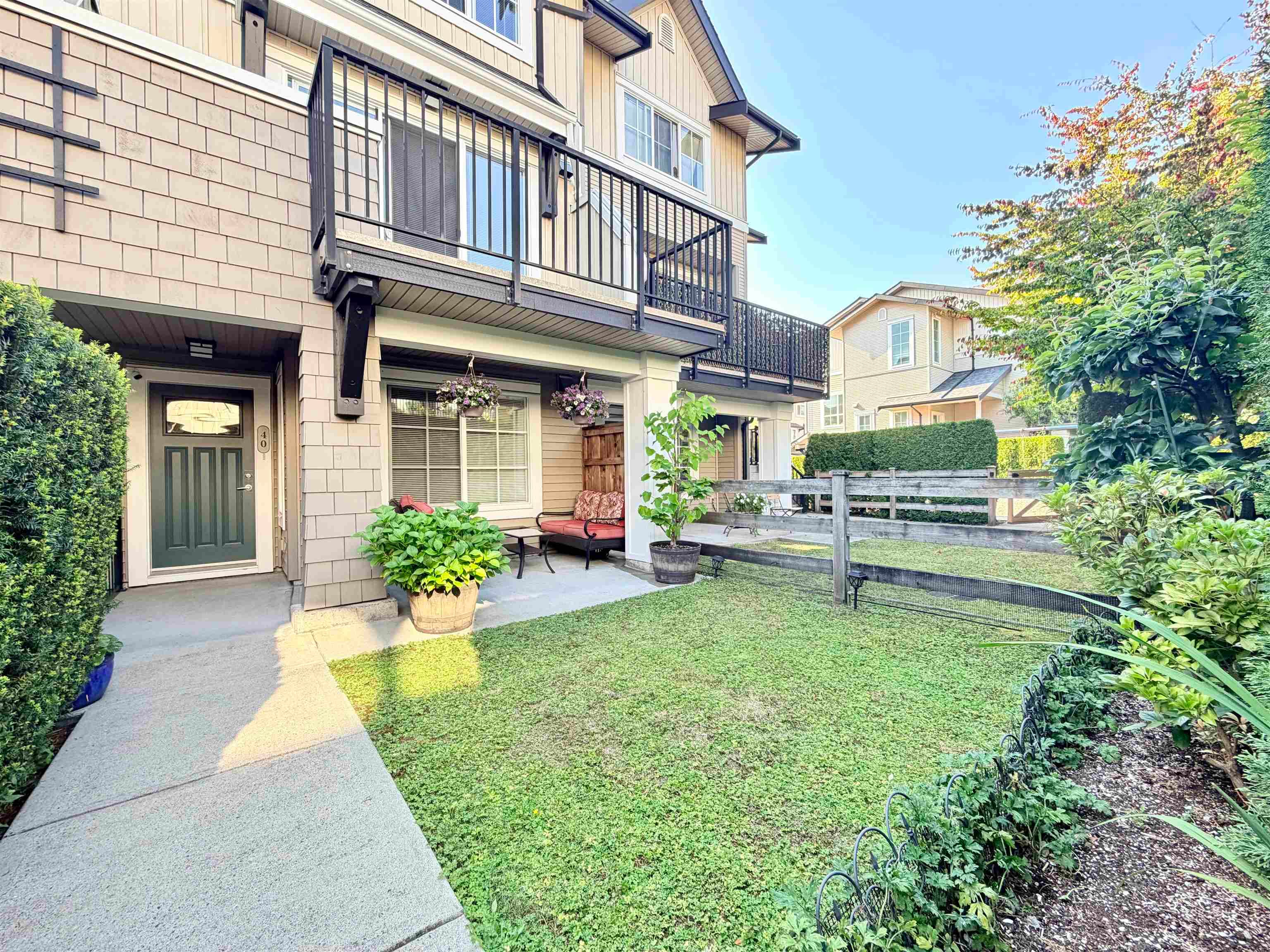 40 - 2450 161a Street, Surrey