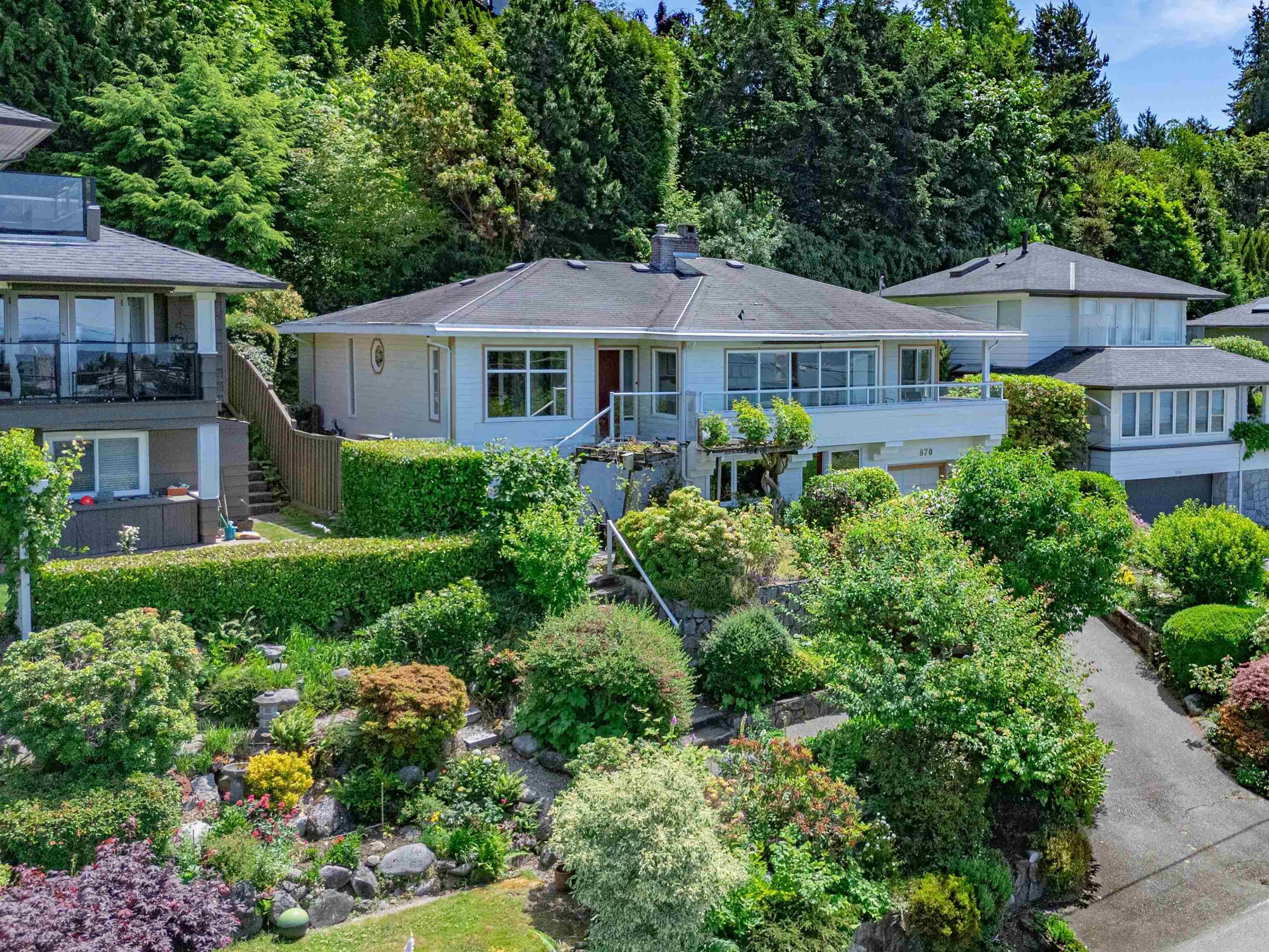 870 Leyland Street, West Vancouver, V7T 2L4 — photo 2