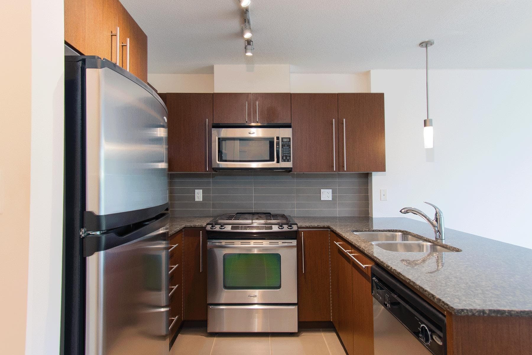 905 - 4888 Brentwood Drive, Burnaby, V5C 0C6 — photo 3