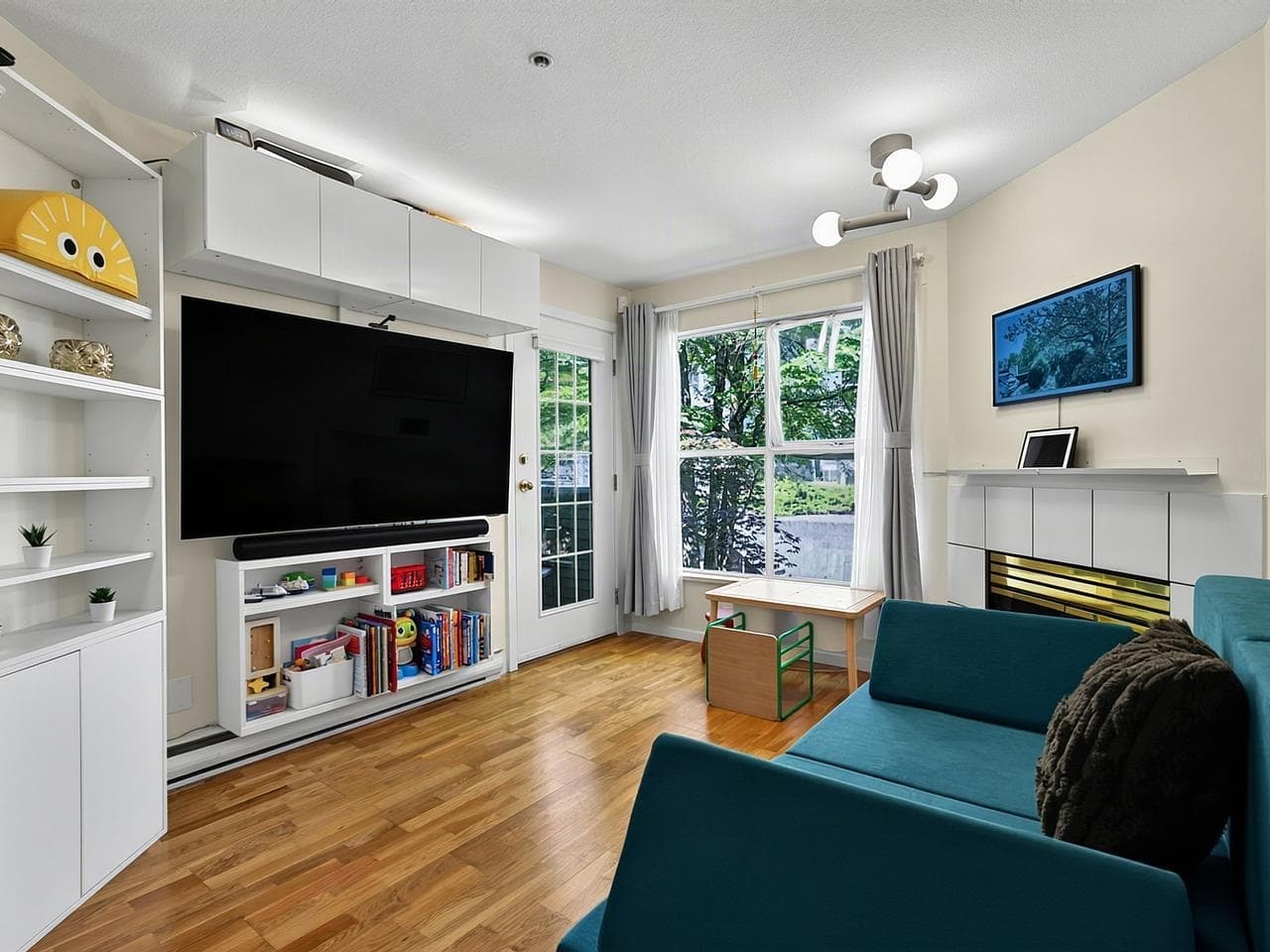 307 - 509 Carnarvon Street, New Westminster, V3L 5S4 — photo 2