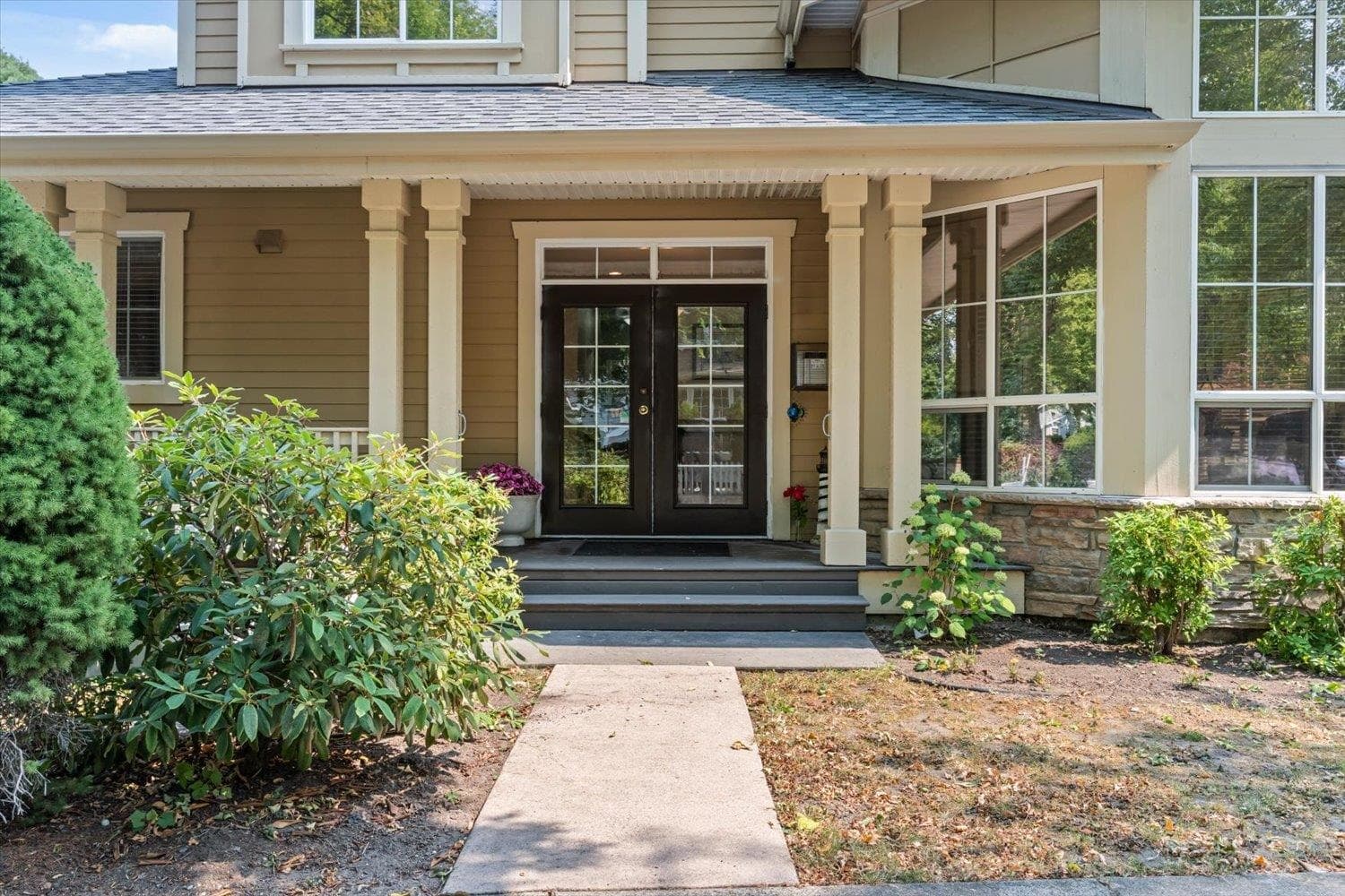 5877 Garrison Boulevard, Chilliwack, V2R 5X8 — photo 2