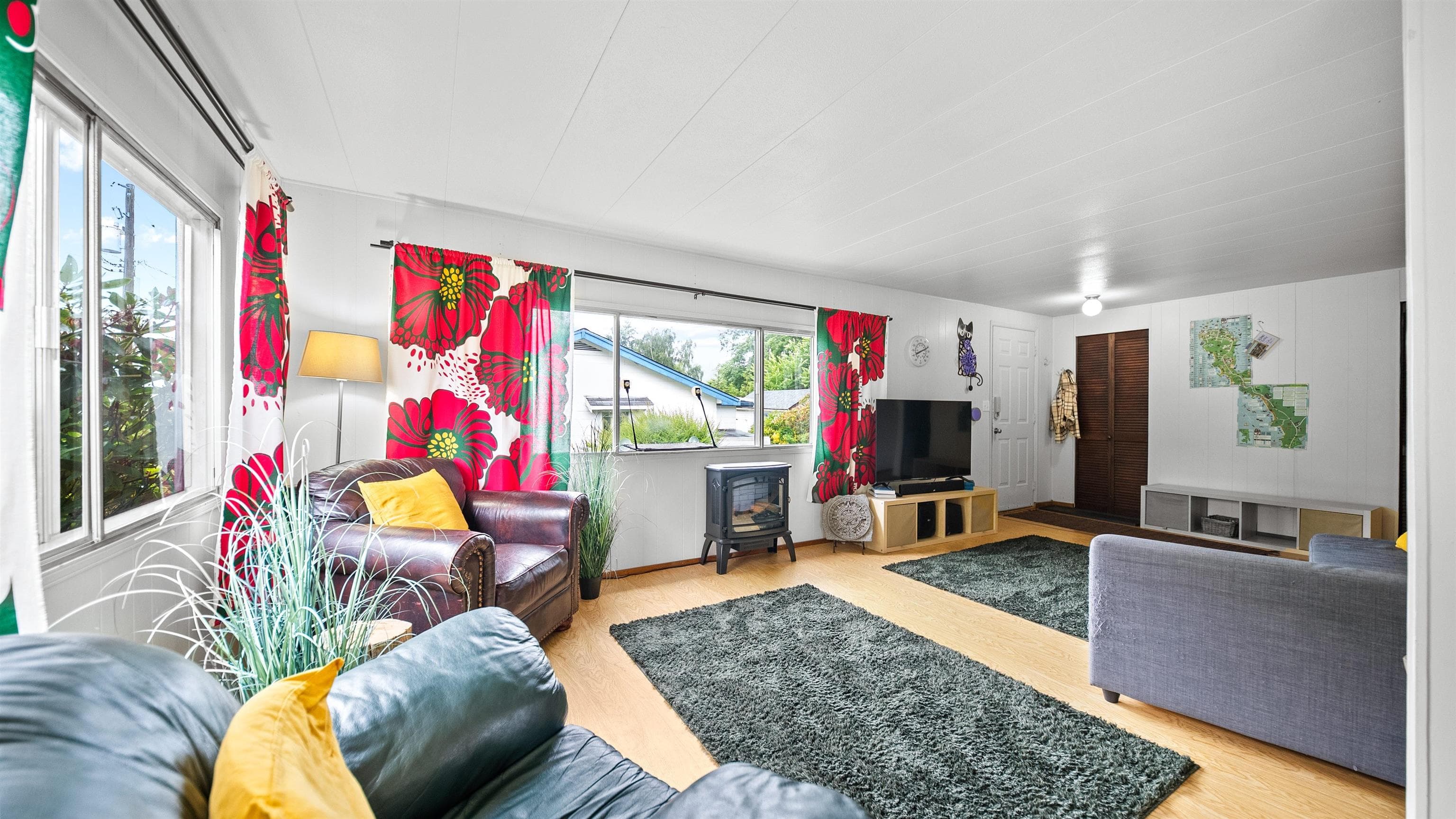 240 Campbell Street, Vancouver, V0R 2Z0 — photo 1