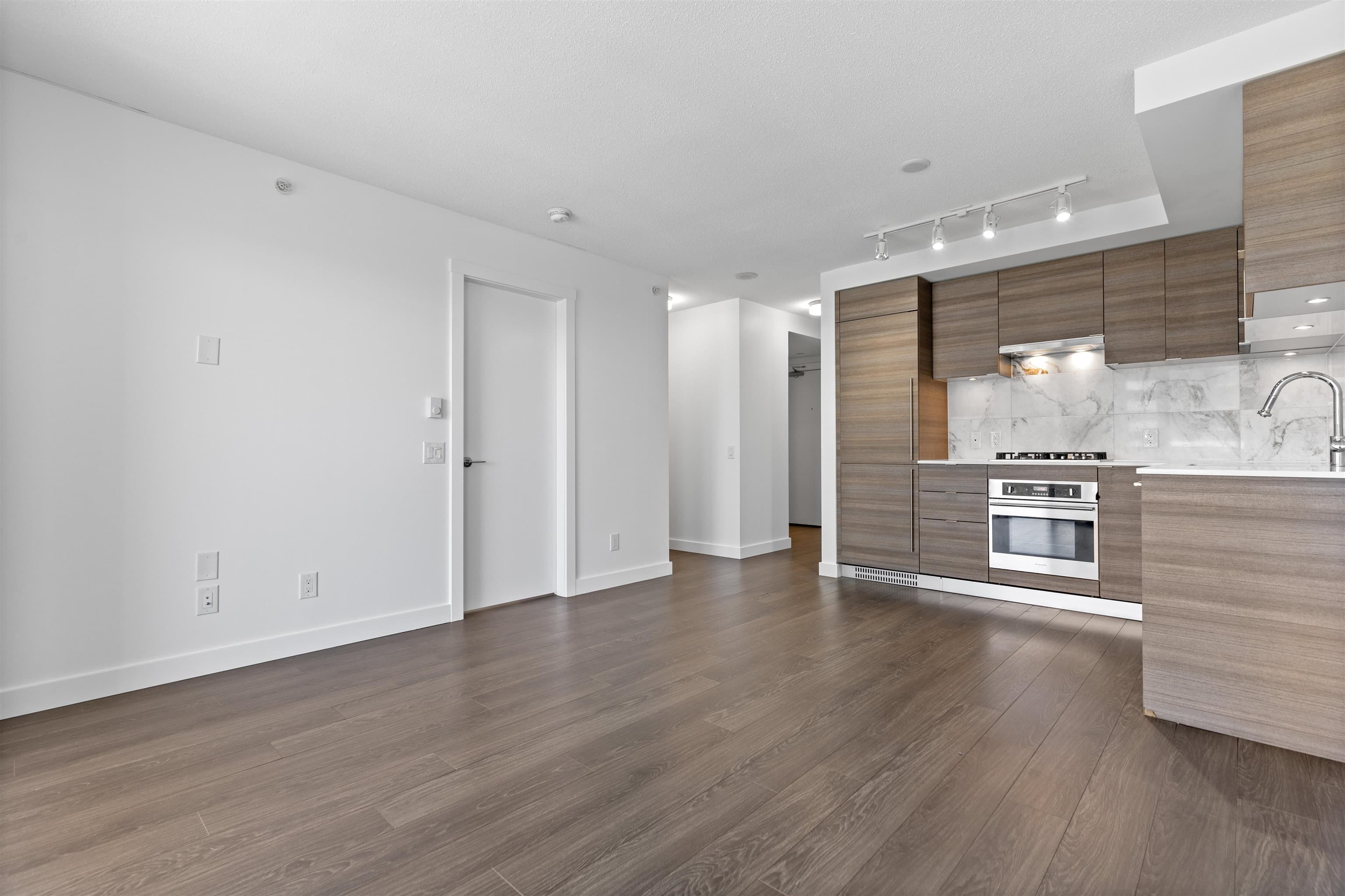 2501 - 602 Como Lake Avenue, Coquitlam, V3J 0G2 — photo 4