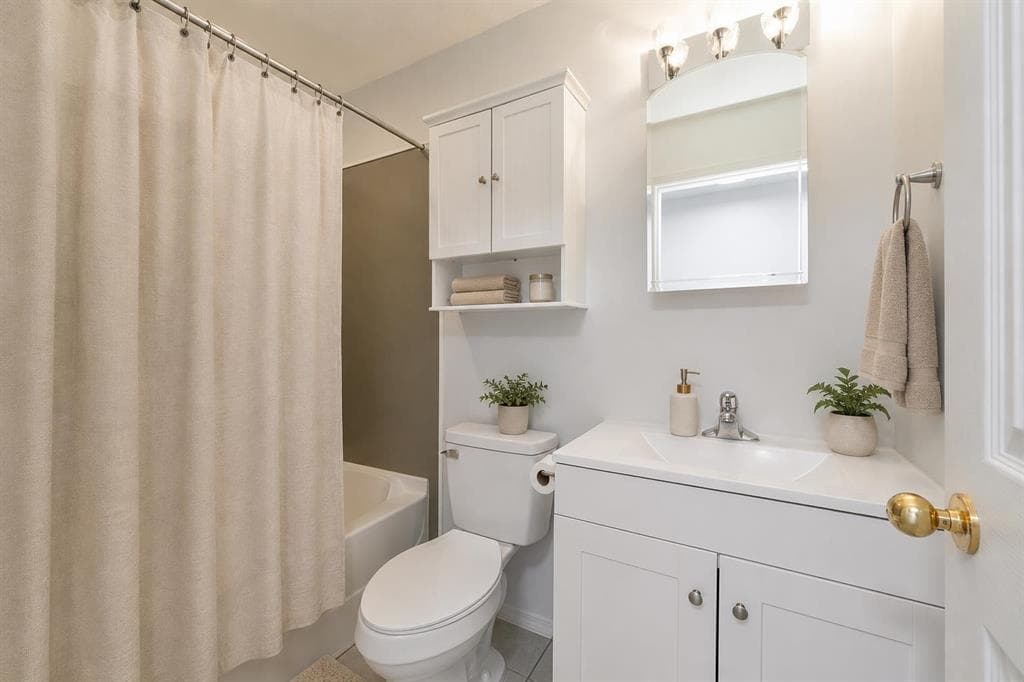 Upper - 1378 Kenney, Coquitlam, V3E 2R1 — photo 4