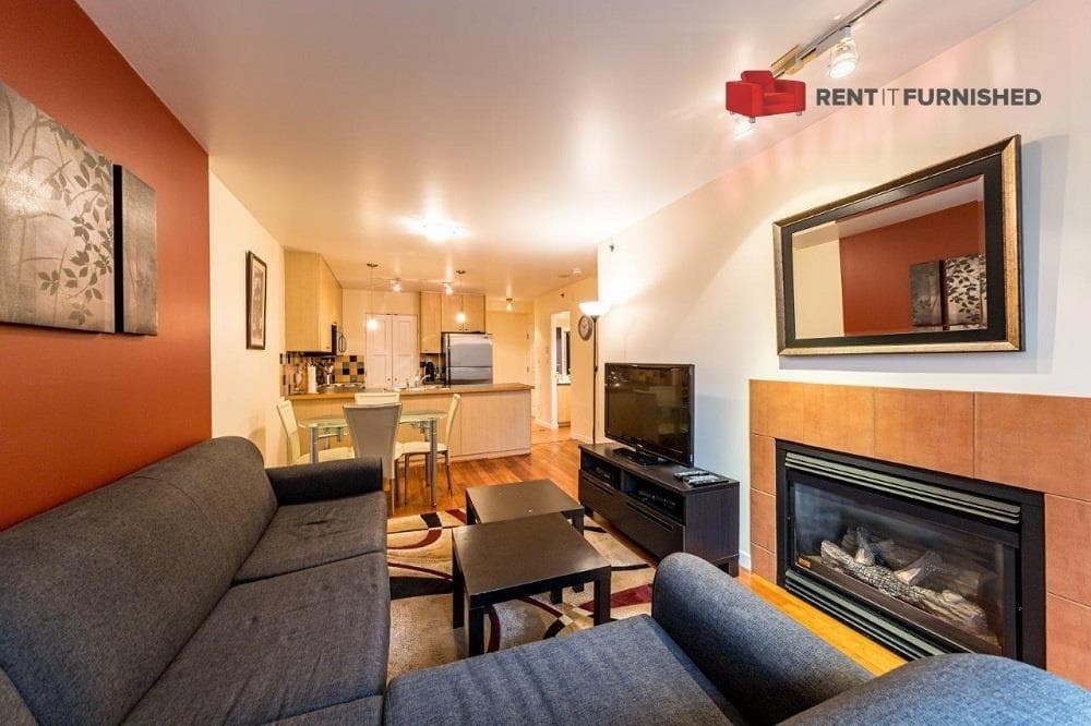 819 Hamilton Street, Vancouver, V6B 6M2 — photo 2
