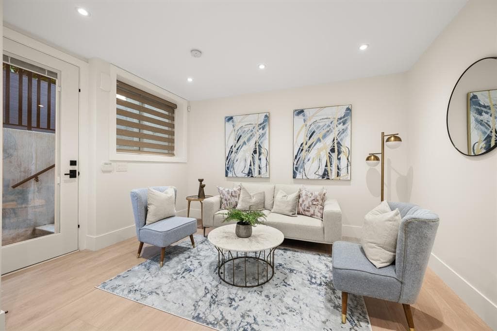 Suite - 324 E 18th Street, North Vancouver, V7L 2Y9 — photo 4