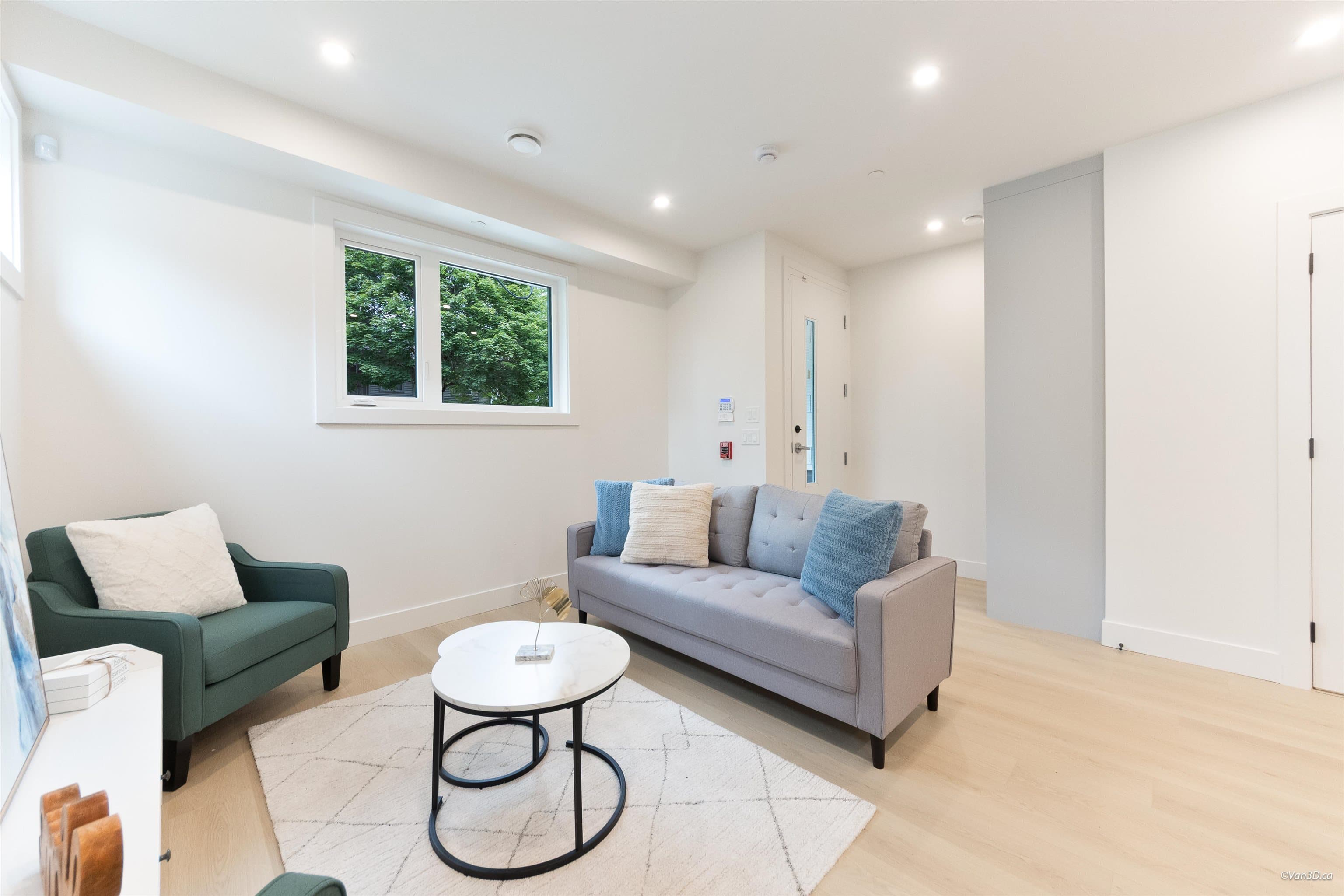 3 - 7270 17th Avenue, Burnaby, V3N 1K9 — photo 2
