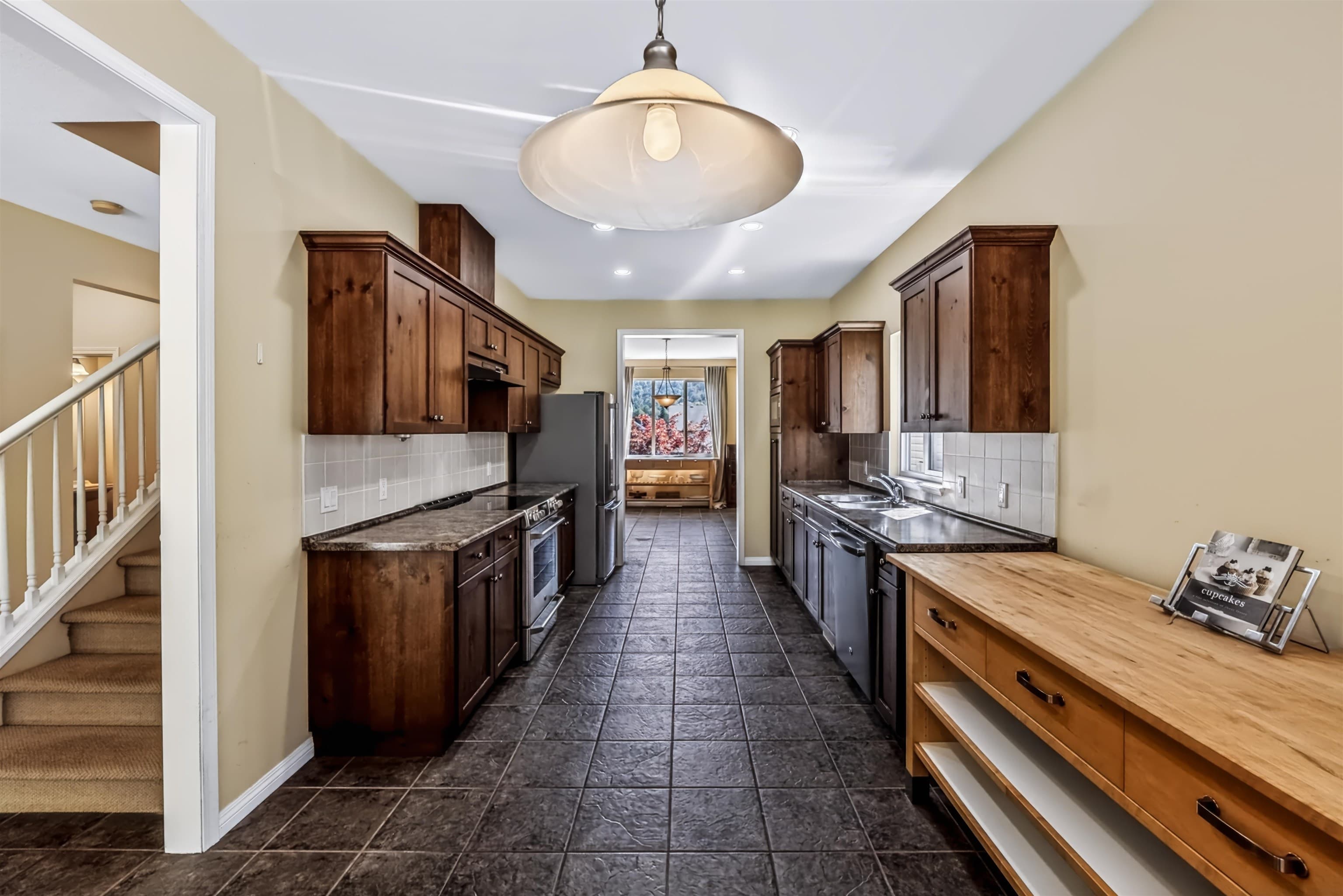 36256 Stephen Leacock Drive, Abbotsford, V3G 3C4 — photo 5