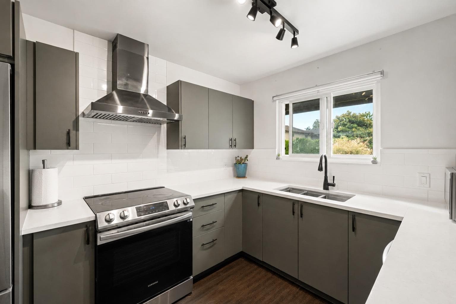5019 57 Street, Ladner, V4K 3E7 — photo 2