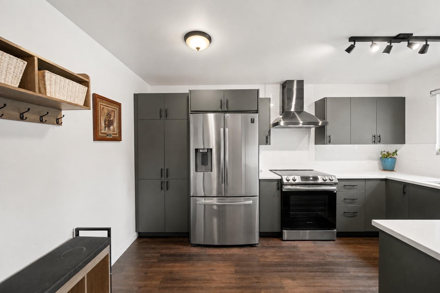 5019 57 Street, Ladner, V4K 3E7 — photo 1