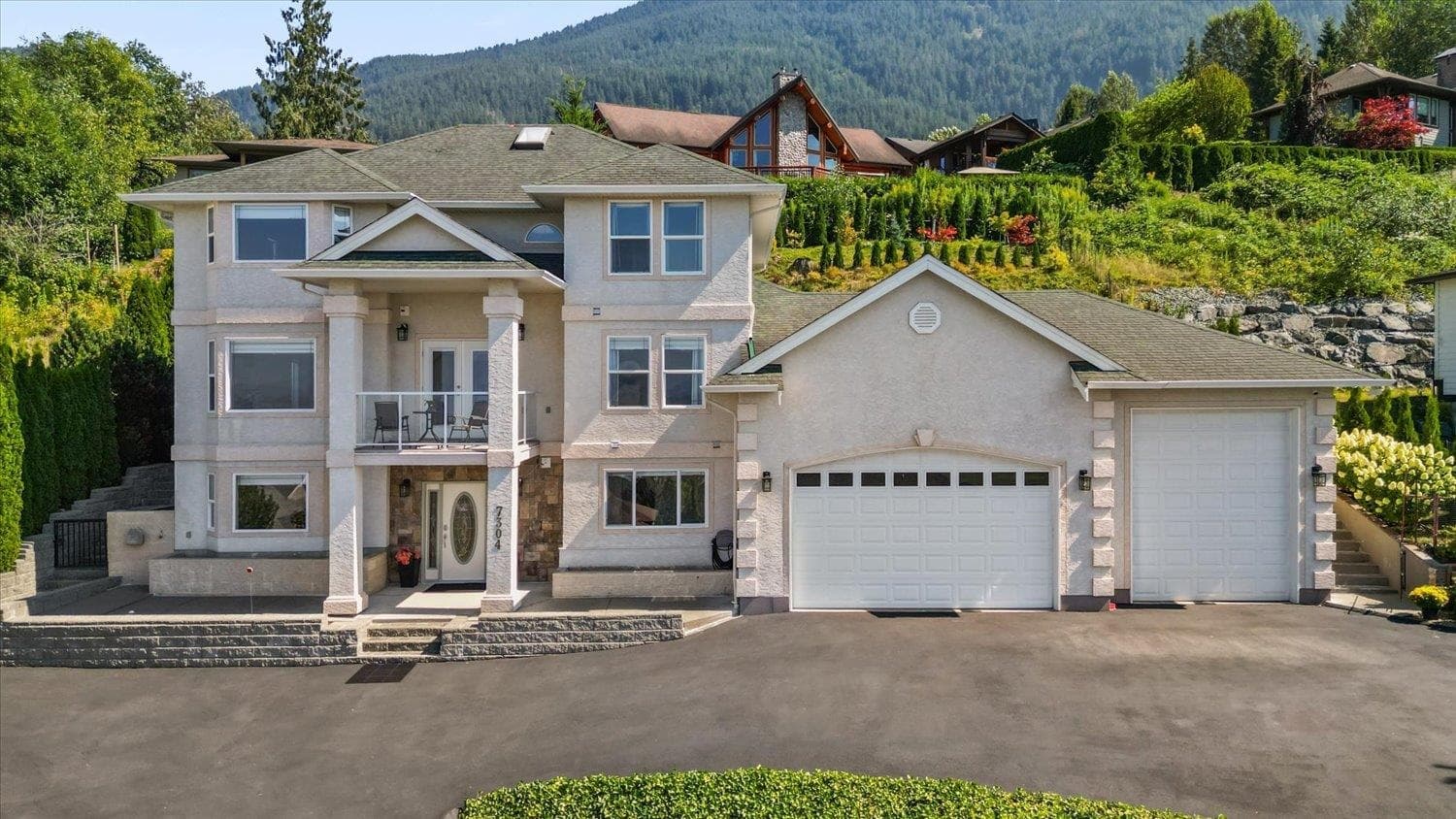 7304 Mount Thurston Drive, Chilliwack, V4Z 0A3 — photo 1