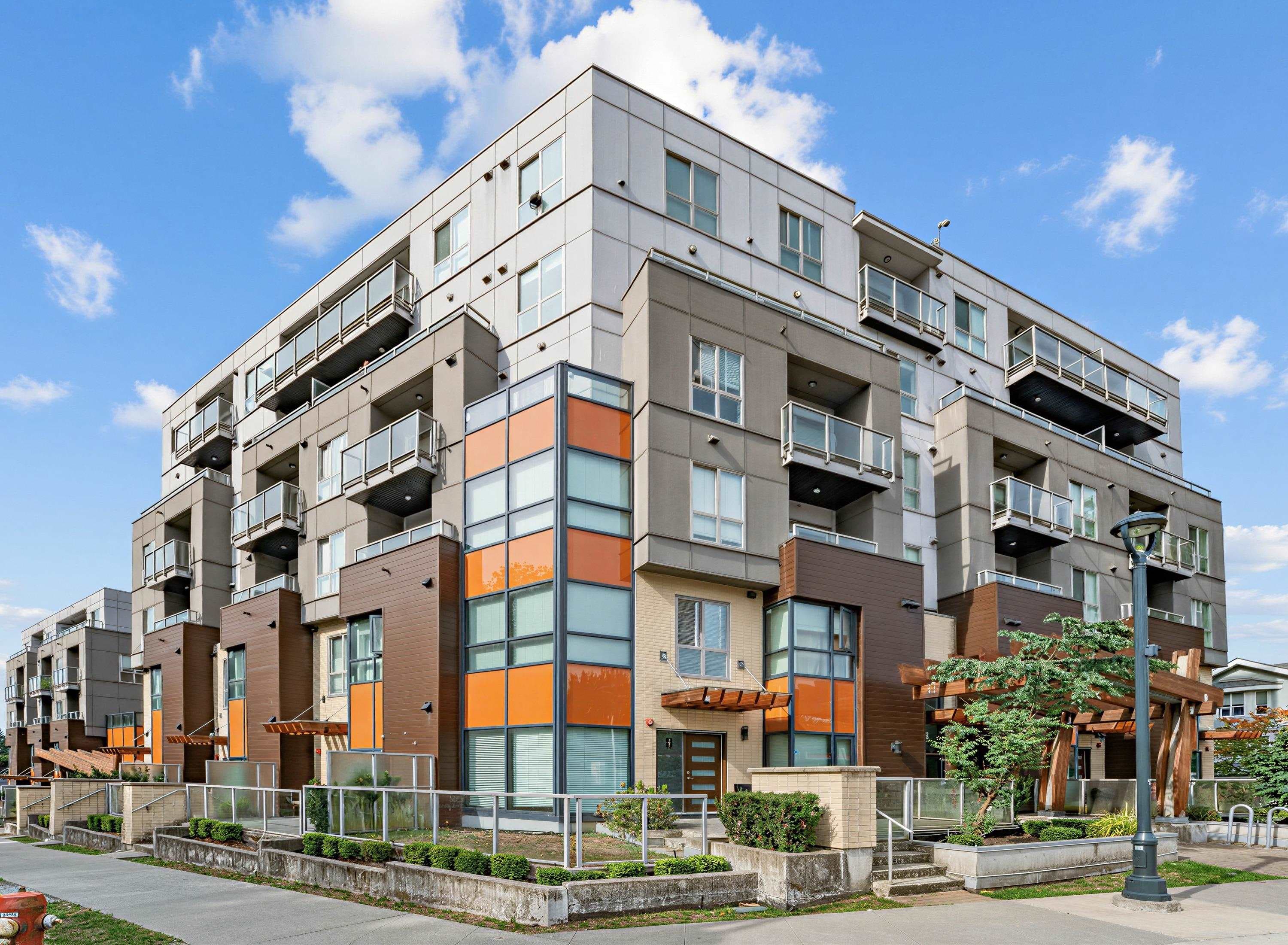 601 - 13978 Fraser Highway, Surrey, V3T 0P2 — photo 1