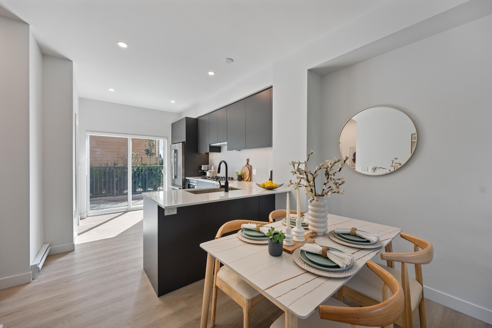 206 - 639 Aspen Street, Coquitlam, V3J 0R9 — photo 4