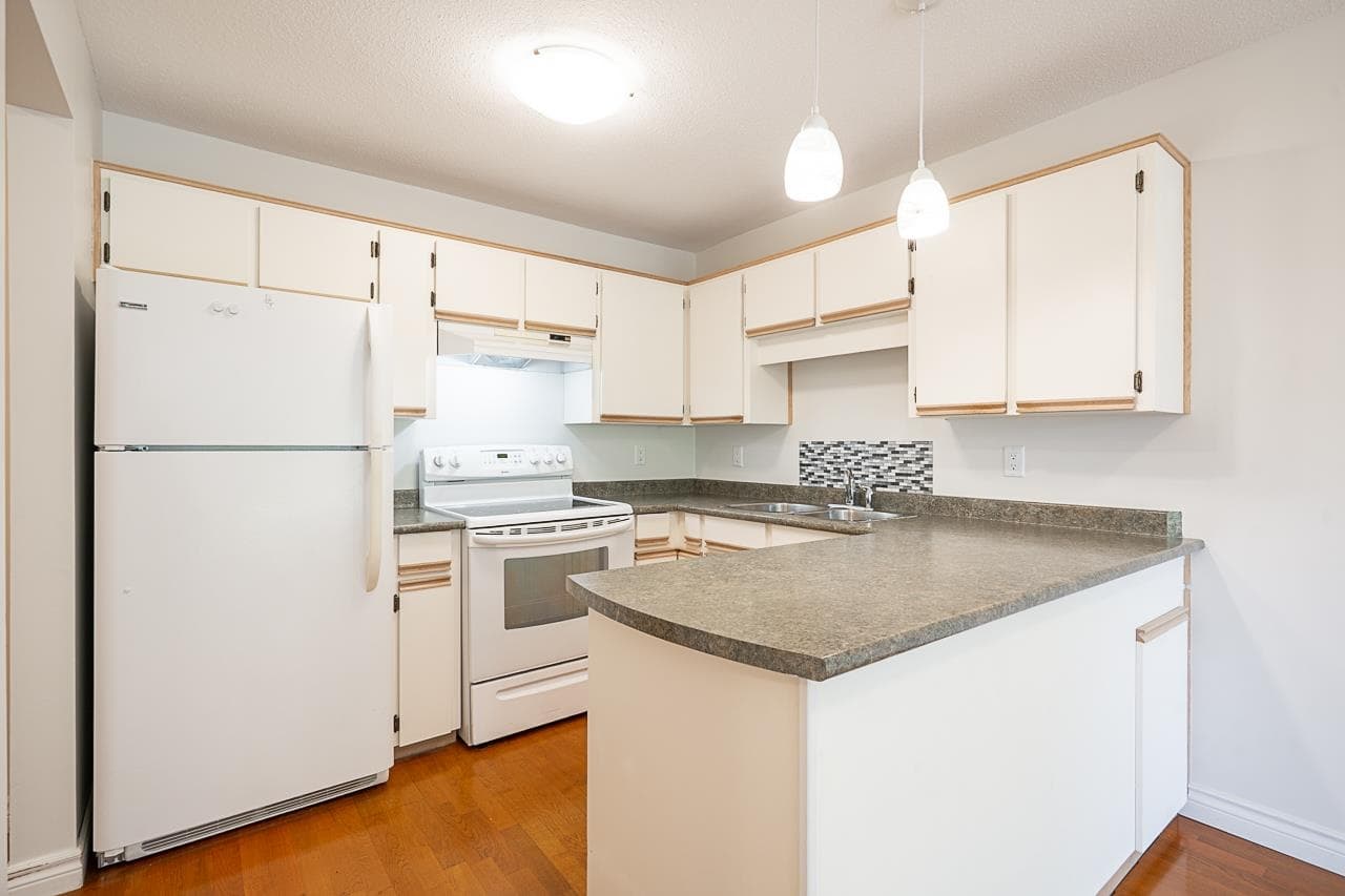 210 - 450 Bromley Street, Coquitlam, V3K 6S5 — photo 5