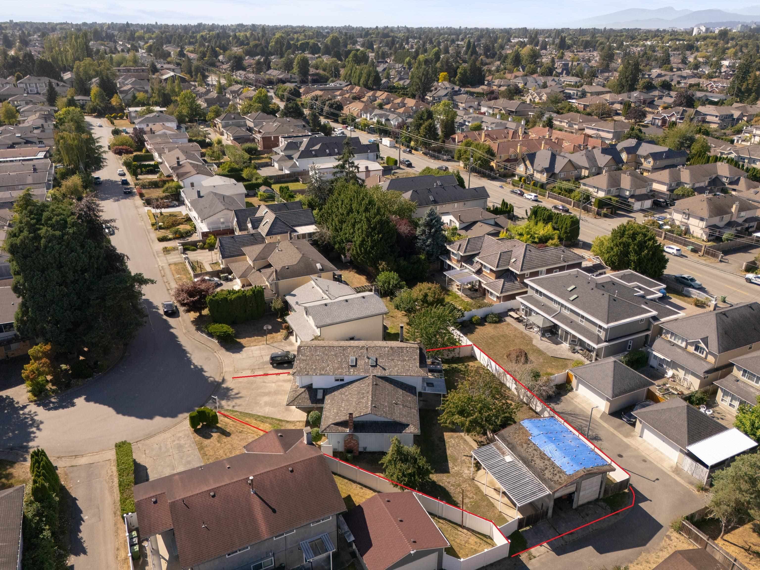 8611 Rideau Drive, Richmond, V7A 4M6 — photo 2