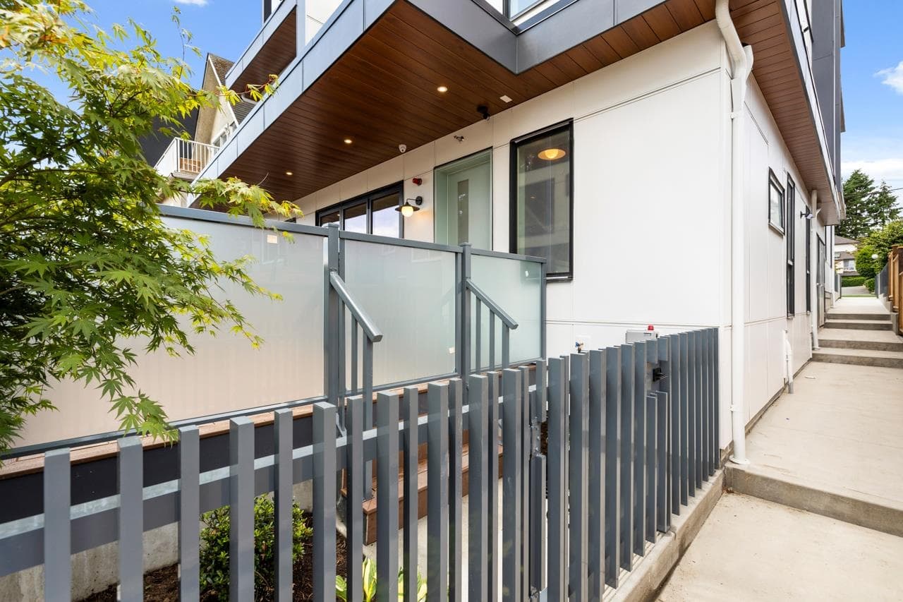B - 4260 Sophia Street, Vancouver, V5V 3V7 — photo 2