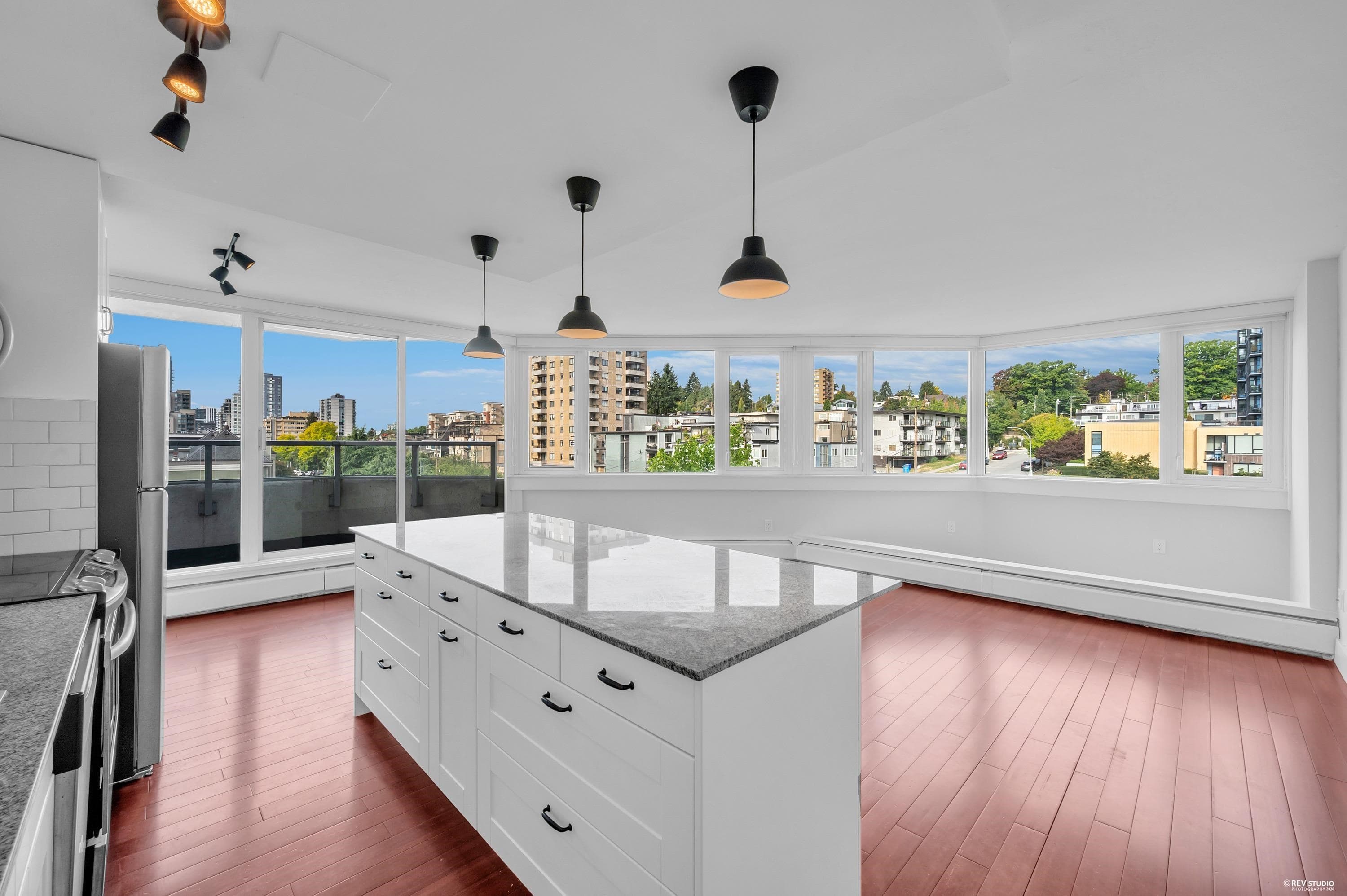 701 - 31 Elliot Street, New Westminster, V3L 5C9 — photo 5