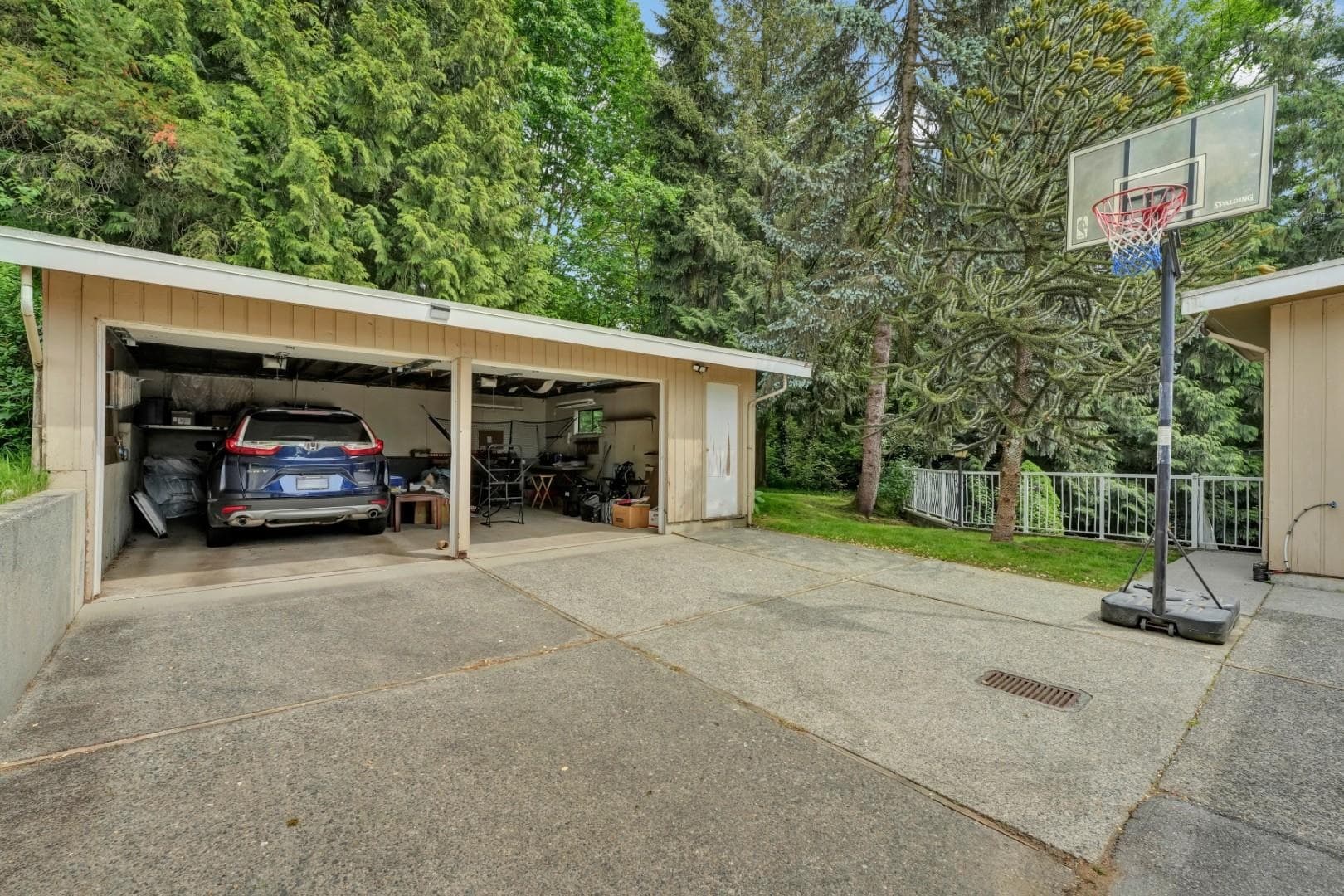733 Shaw Avenue, Coquitlam, V3K 2R7 — photo 4