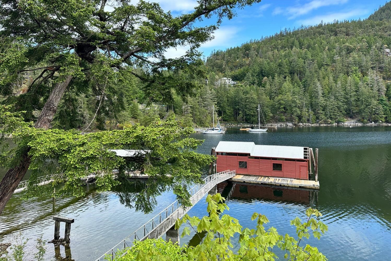 13119 Narrows Road, Madeira Park, V0N 2H1 — photo 1