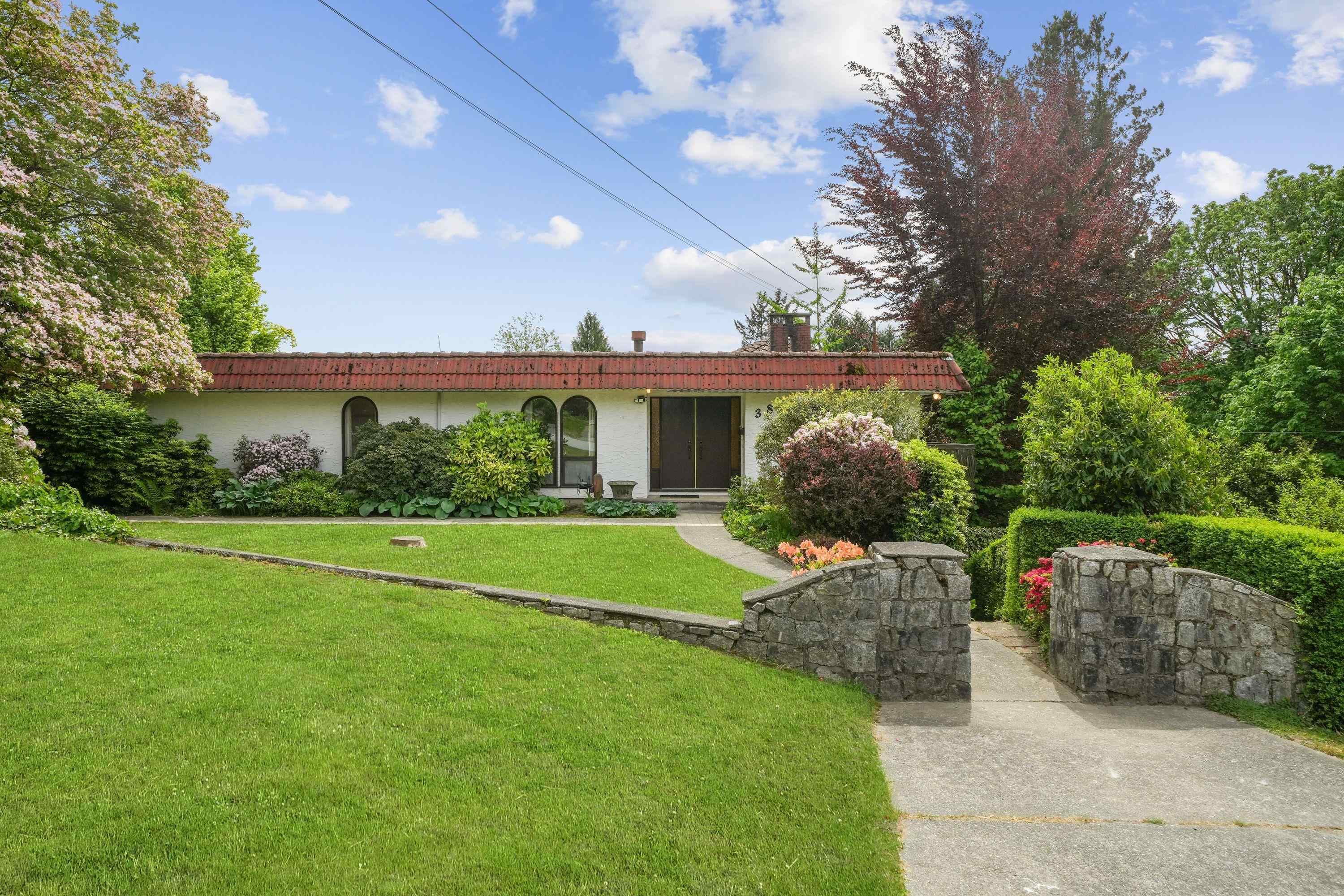 380 Metta Street, Port Moody, V3H 2Y4 — photo 2