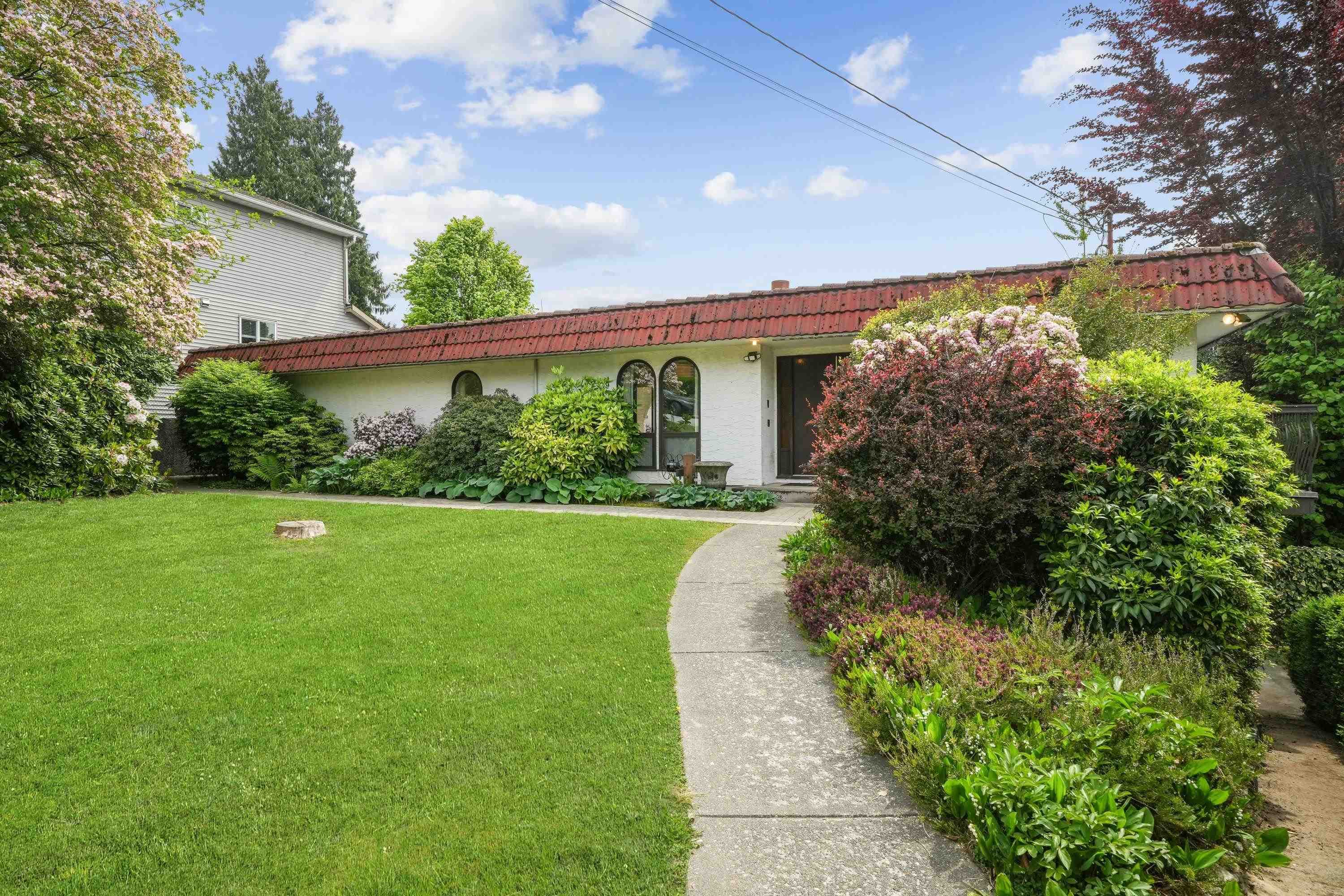 380 Metta Street, Port Moody, V3H 2Y4 — photo 1