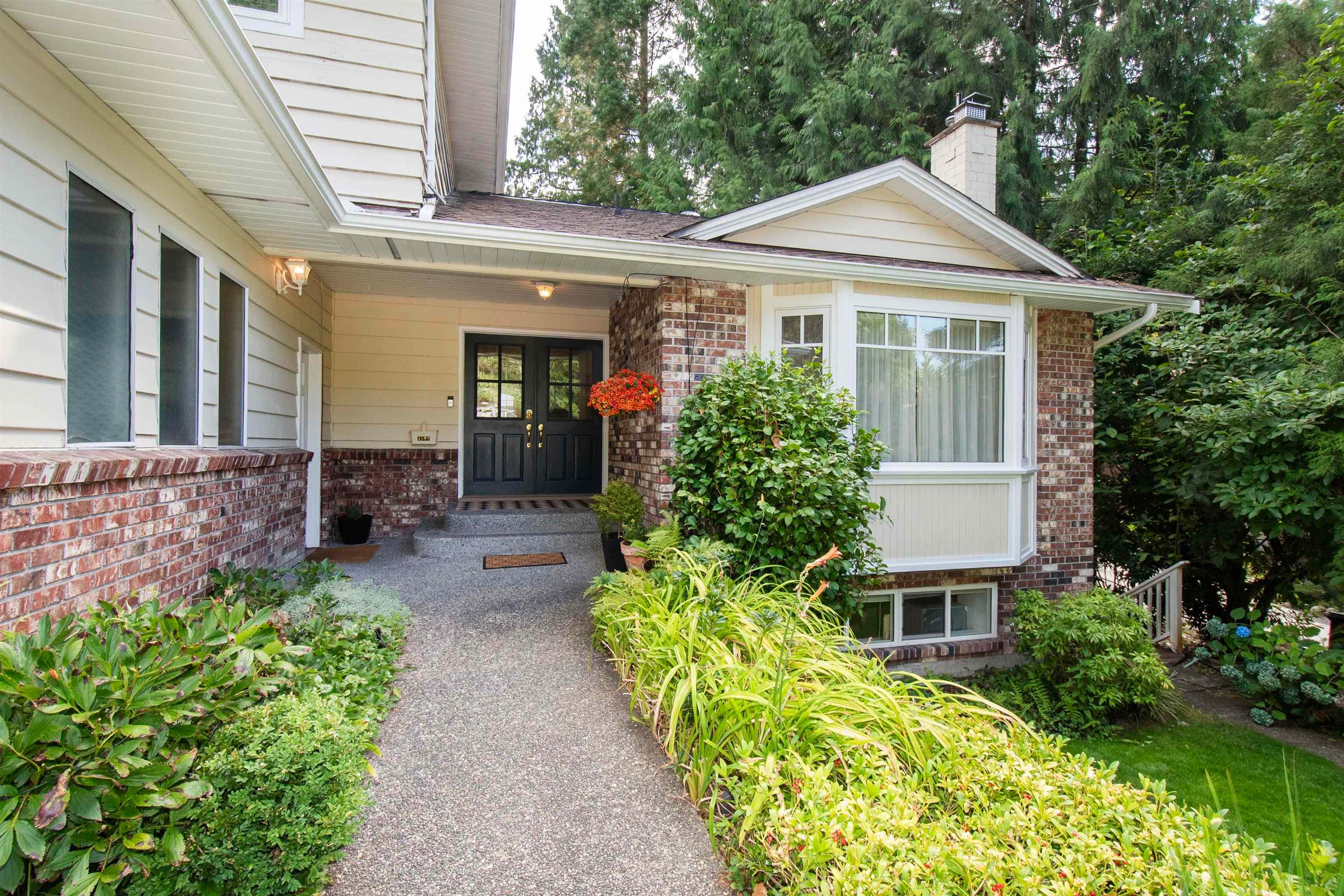4594 Teviot Place, North Vancouver, V7R 4M5 — photo 2