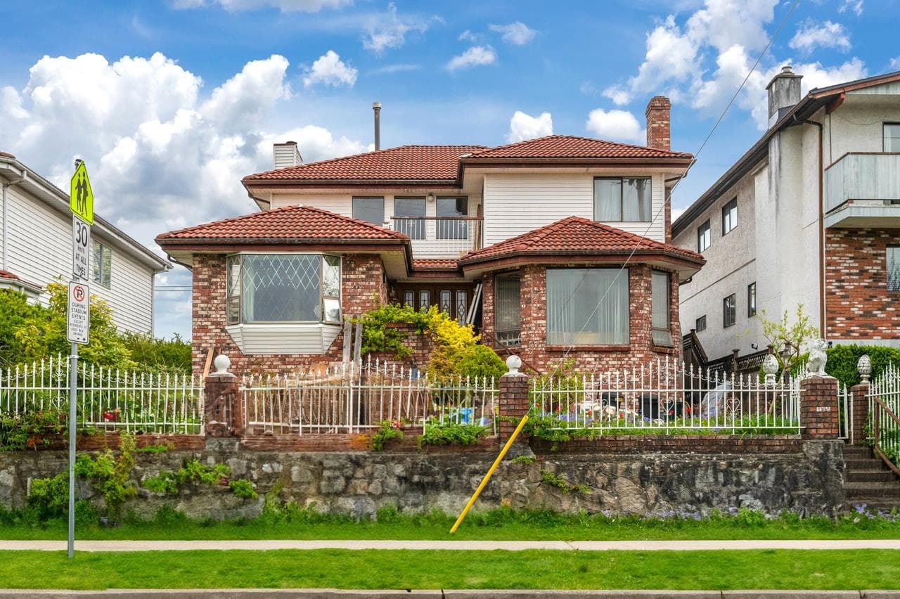 4338 Ontario Street, Vancouver
