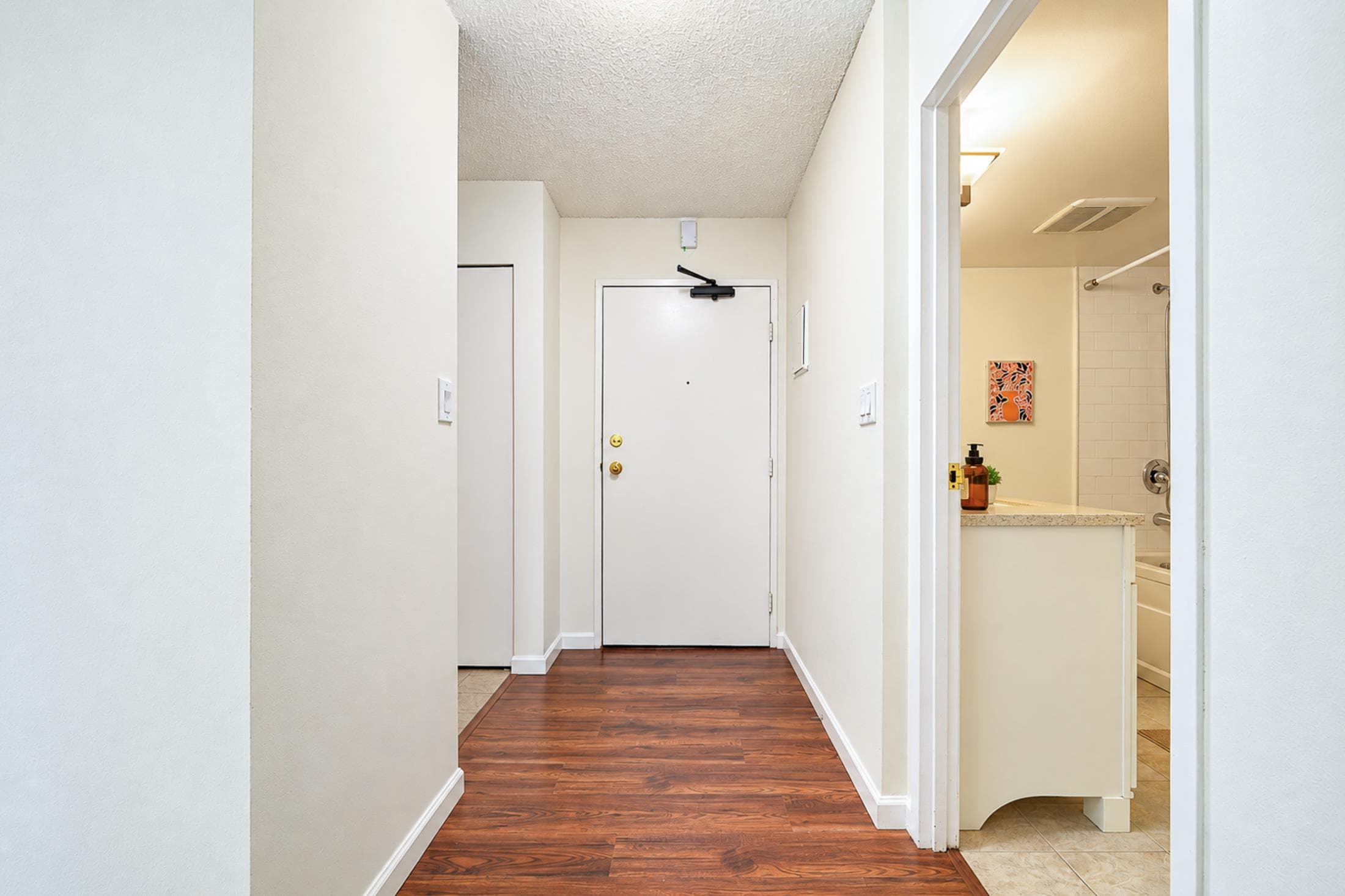 905 - 9541 Erickson Drive, Burnaby, V3J 7N8 — photo 3
