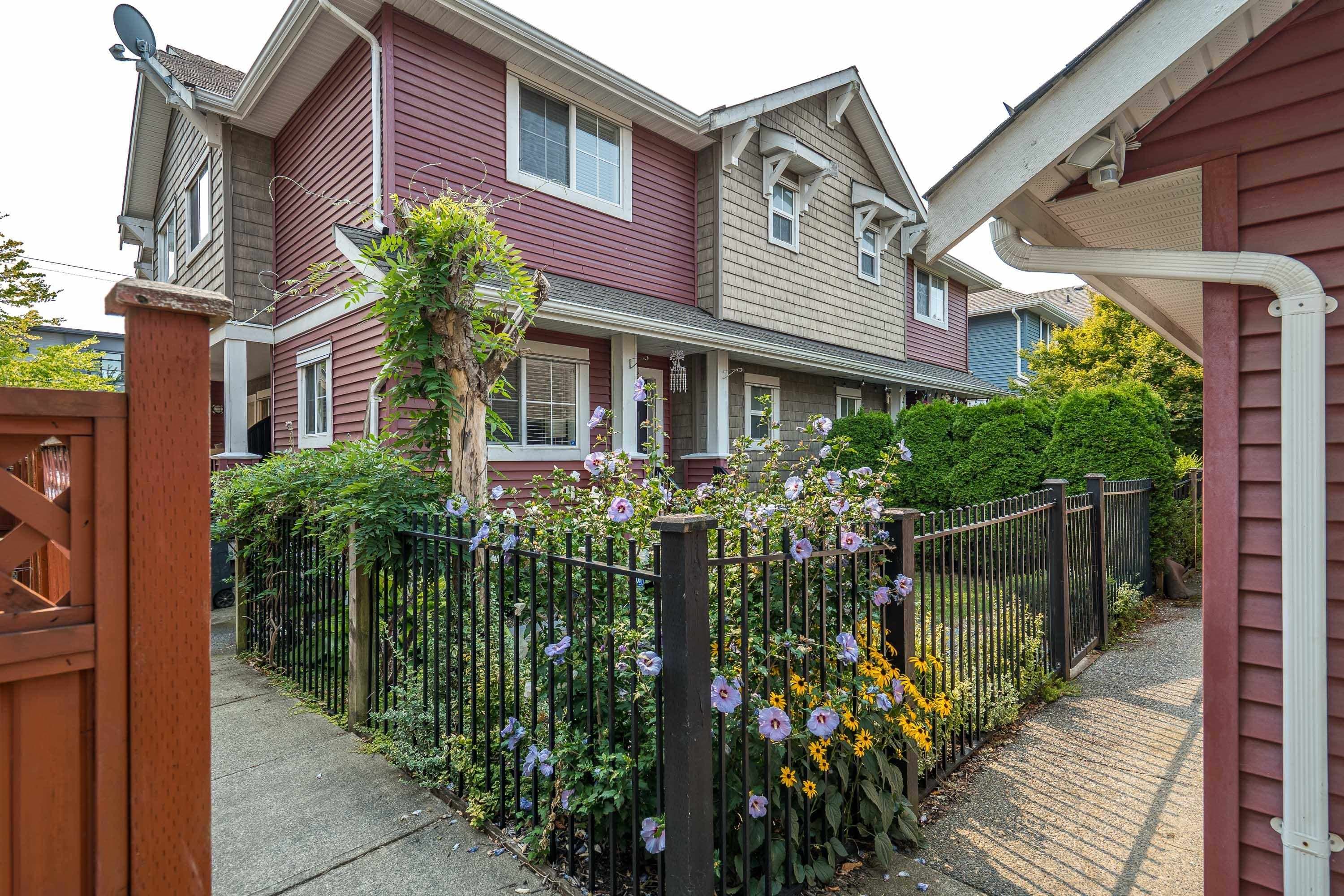 D2 - 19319 72 Avenue, Surrey