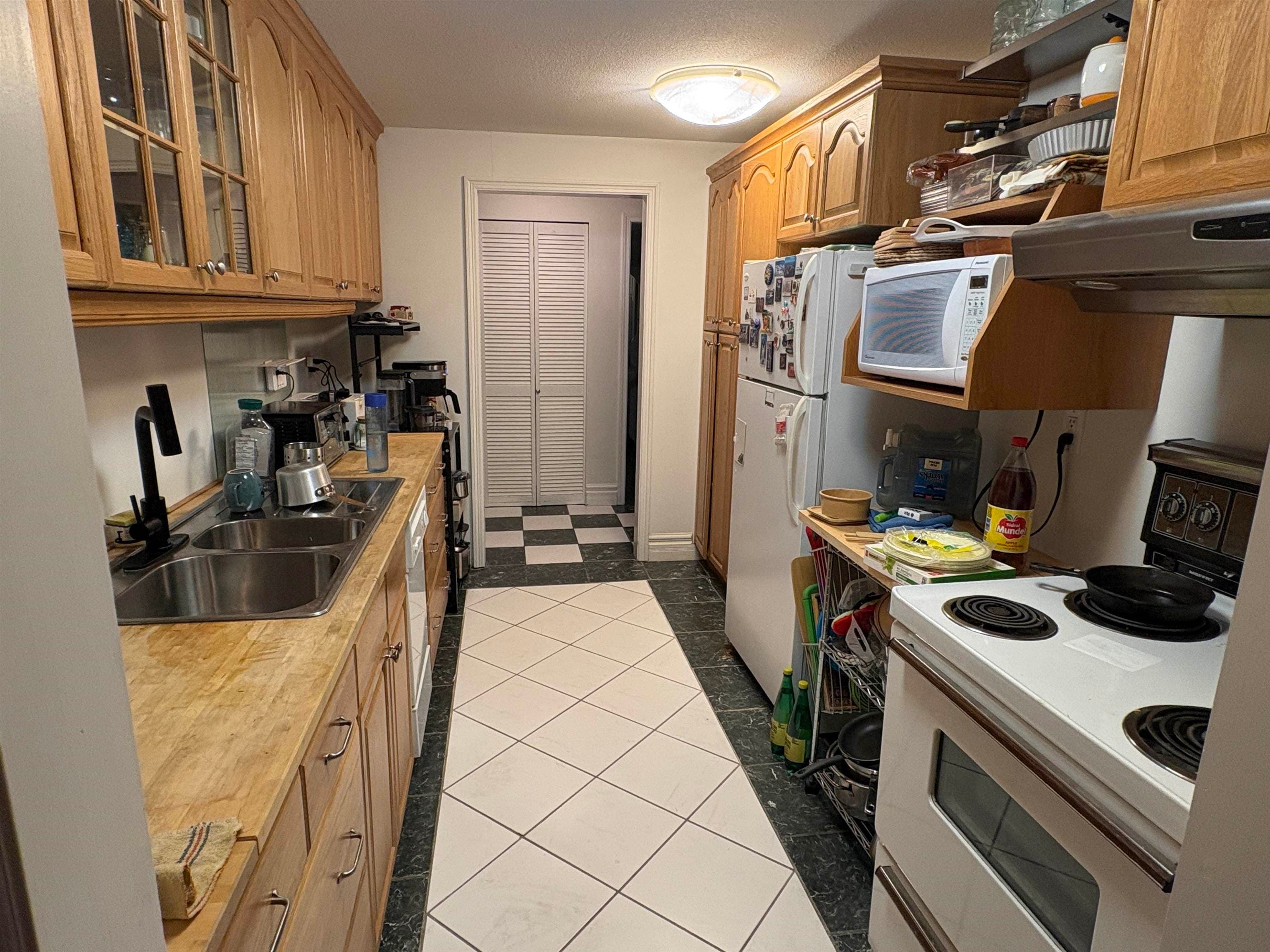 240 - 7293 Moffatt Road, Richmond, V6Y 3E4 — photo 5
