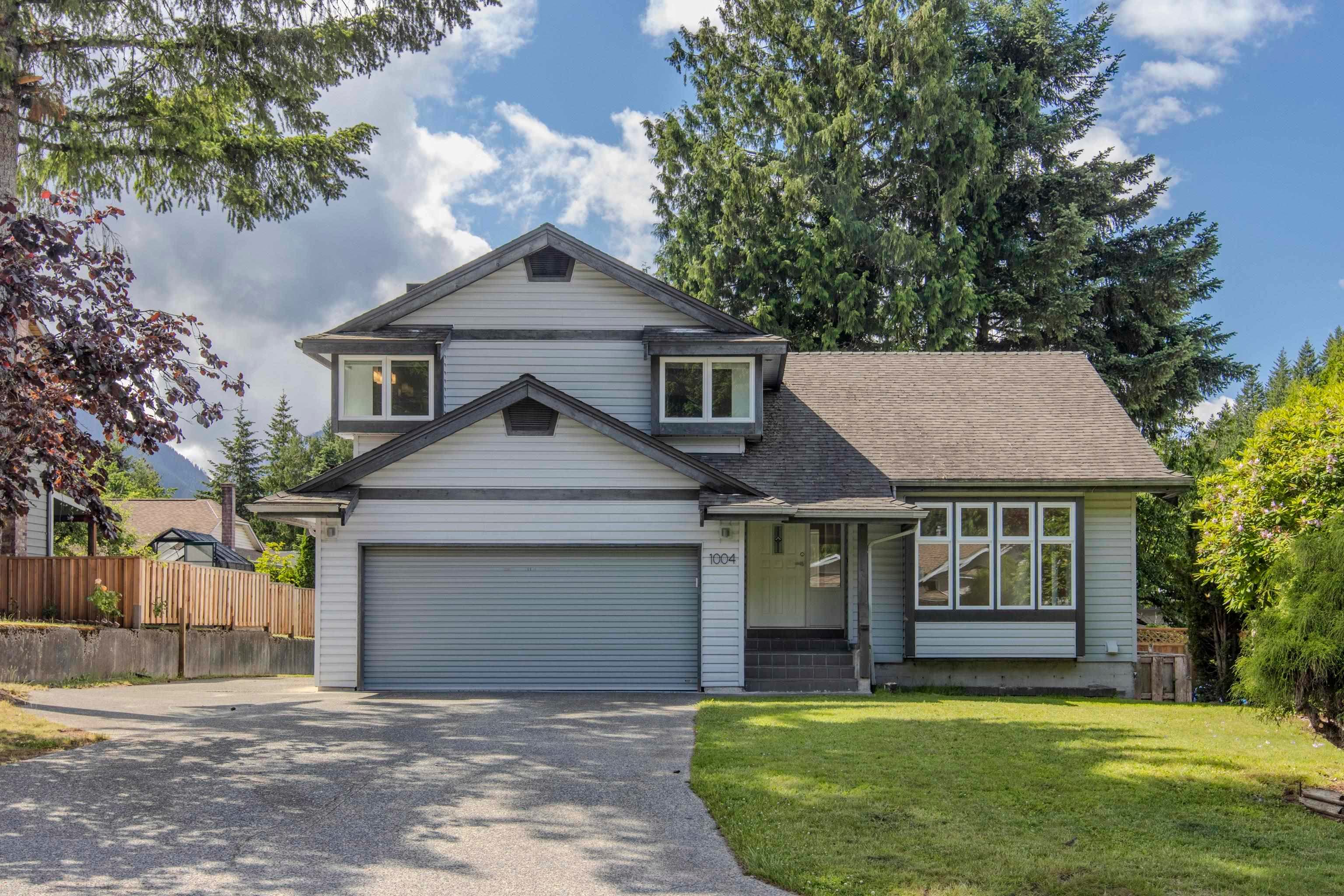1004 Pia Road, Squamish, V0N 1T0 — photo 1