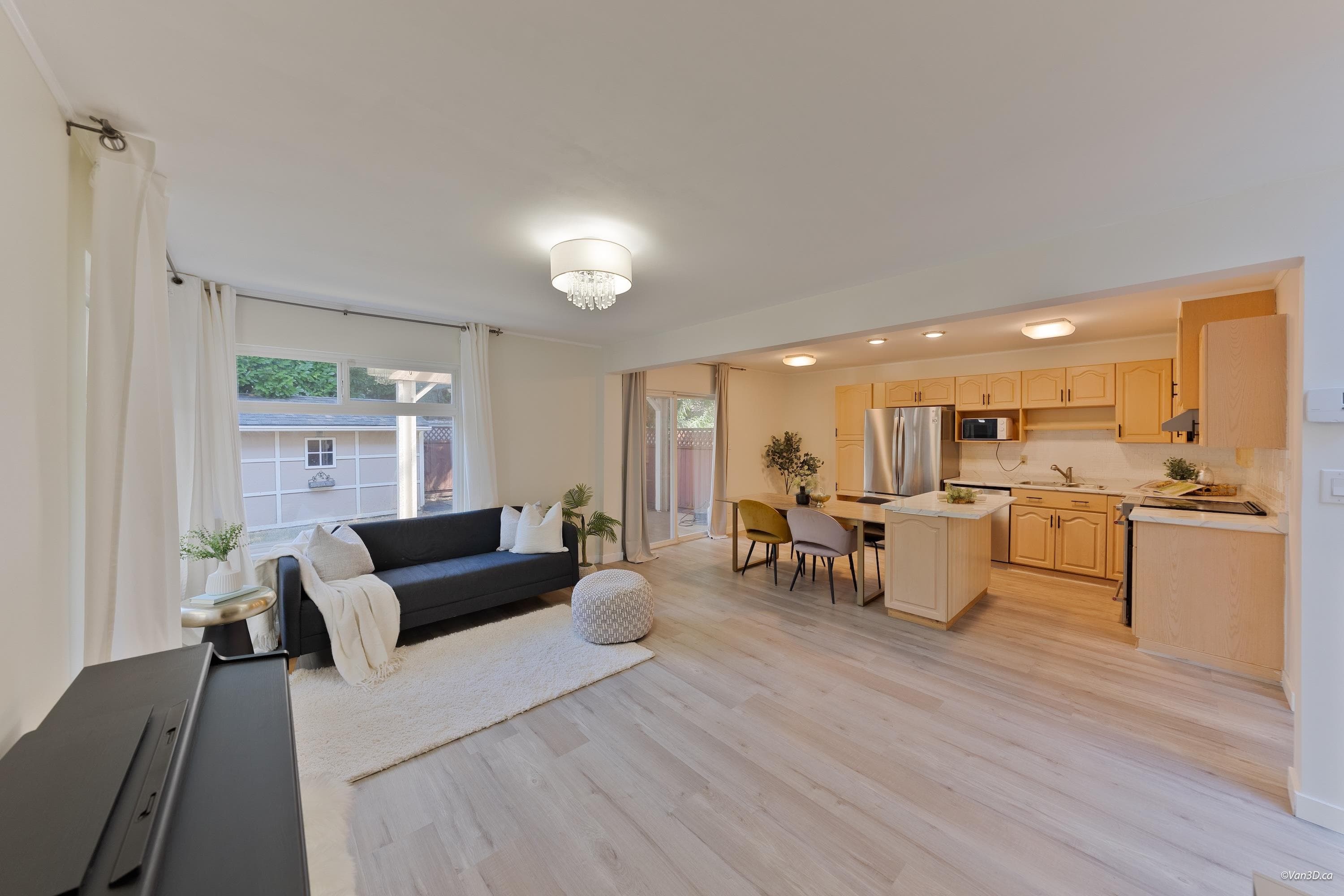 2512 Burian Drive, Coquitlam, V3K 5W9 — photo 3