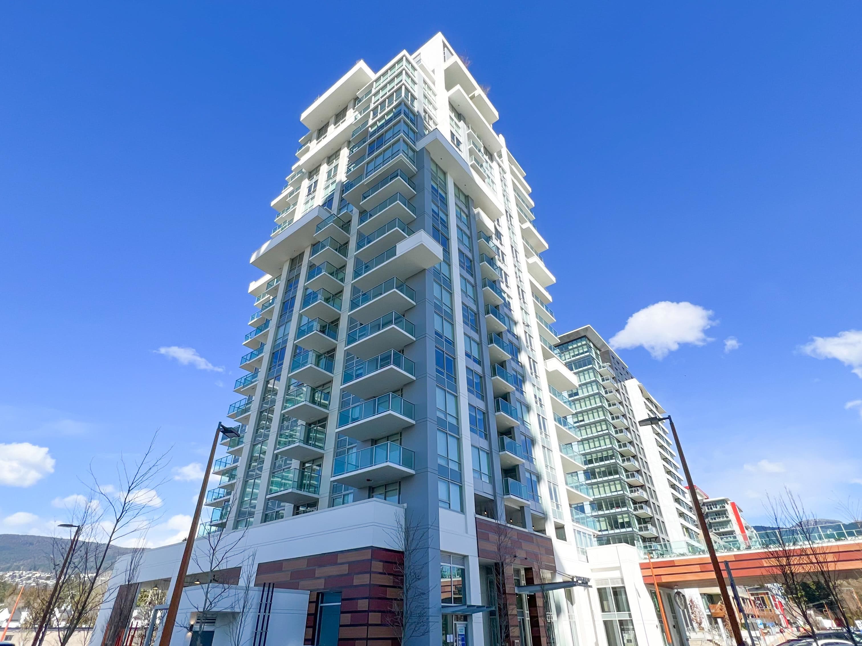 807 - 1675 Lions Gate Lane, North Vancouver, V7P 0E3 — photo 1