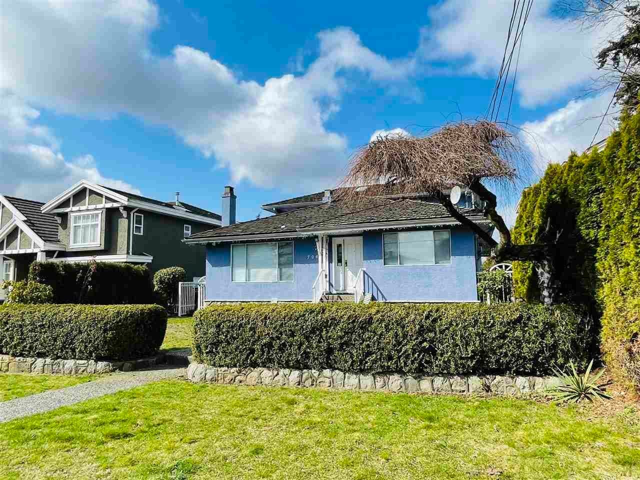 7041 Willingdon Avenue, Burnaby, V5J 3R4 — photo 1